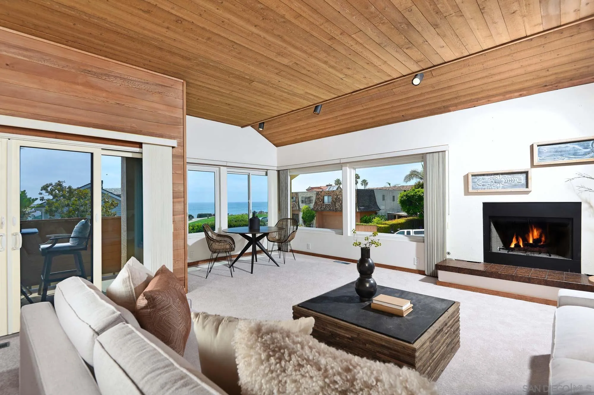https://cdn.realtyfeed.com/cdn/127/250039056/fae8218f925831f7ea2001f29d208758.webp