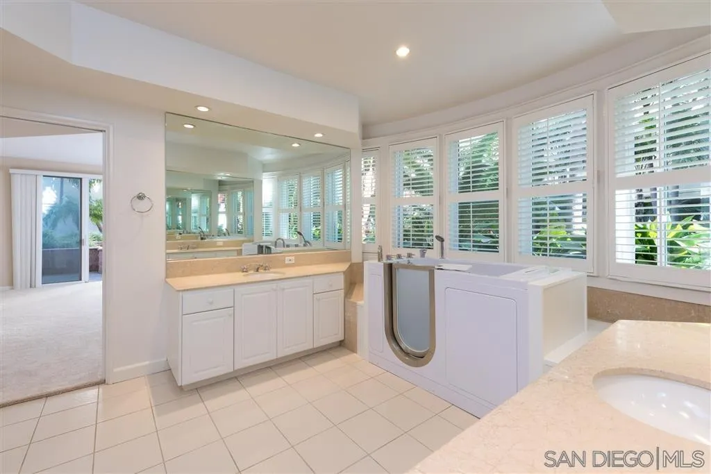 Photo #14: 250039058 Listing: Photo #14