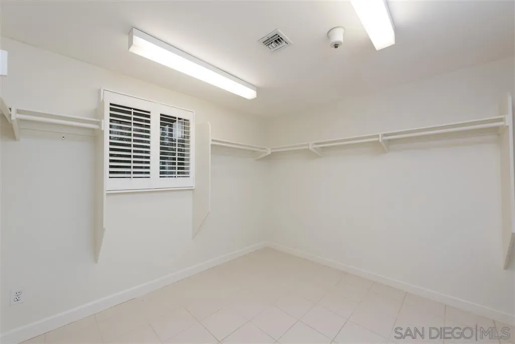 Photo #15: 250039058 Listing: Photo #15