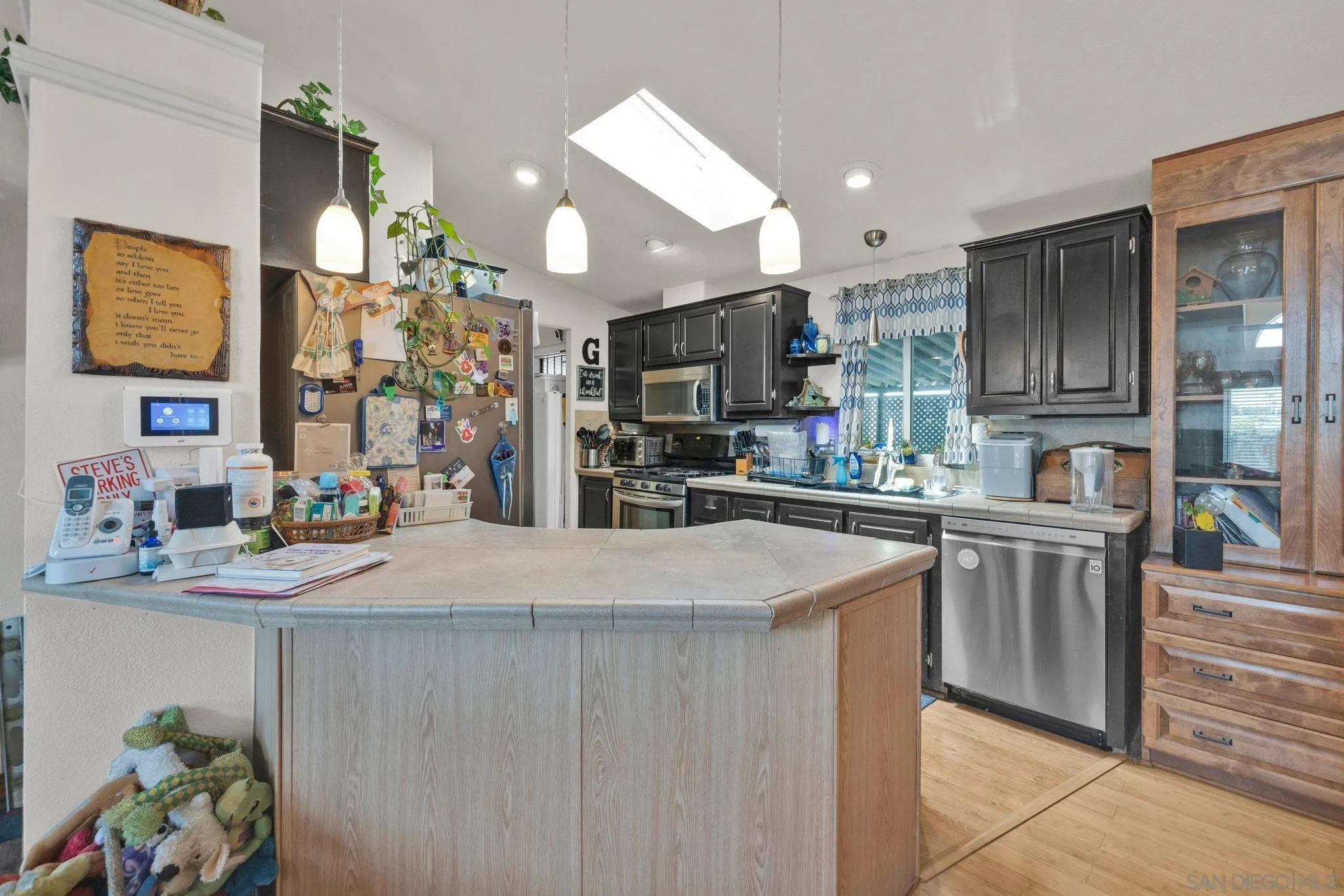 https://cdn.realtyfeed.com/cdn/127/250039063/7c78d0cbf0605e9ff4a10af87ba9320e.webp