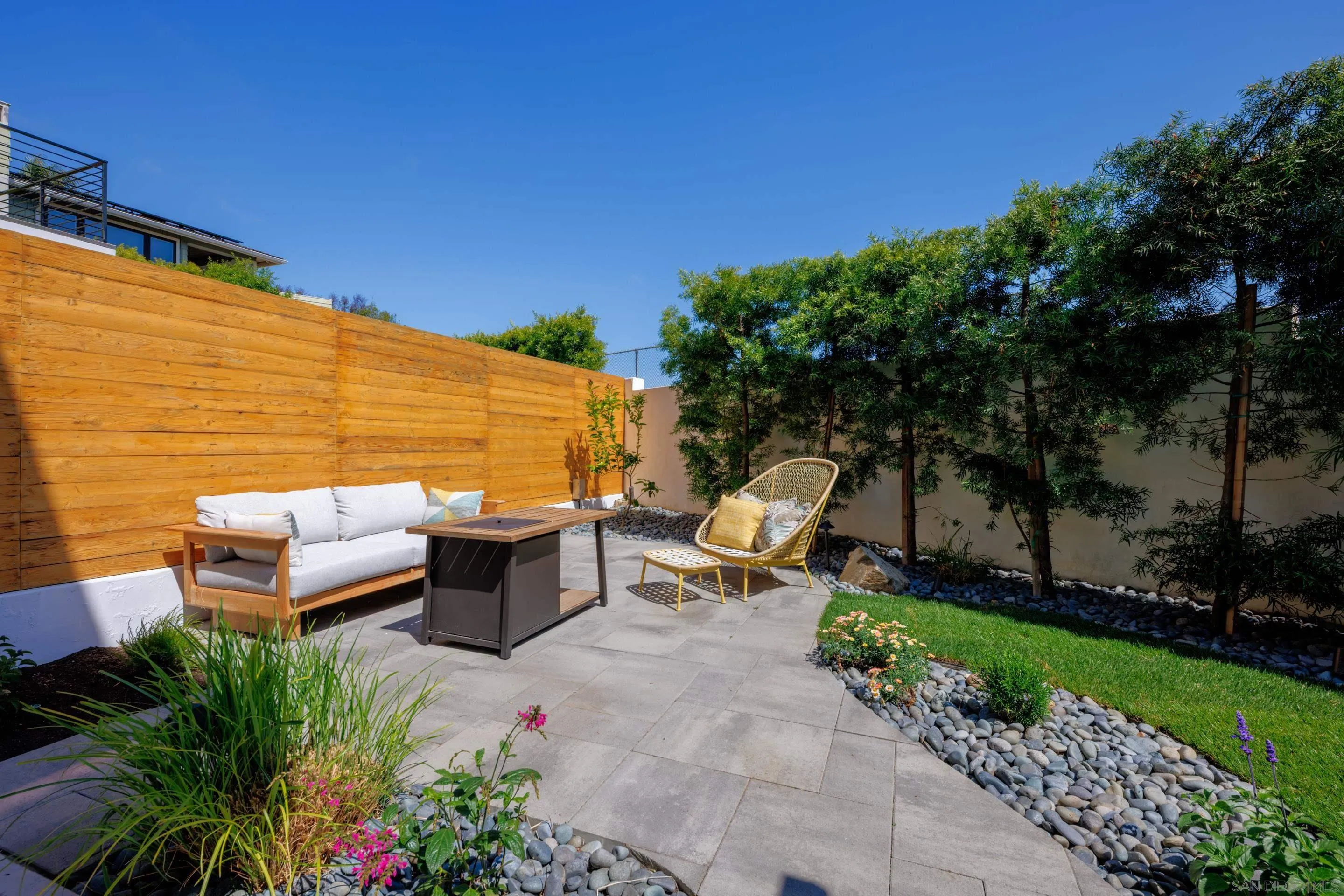 https://cdn.realtyfeed.com/cdn/127/250039068/7a9971a66e41394b3bd3c7b3b5f8280f.webp