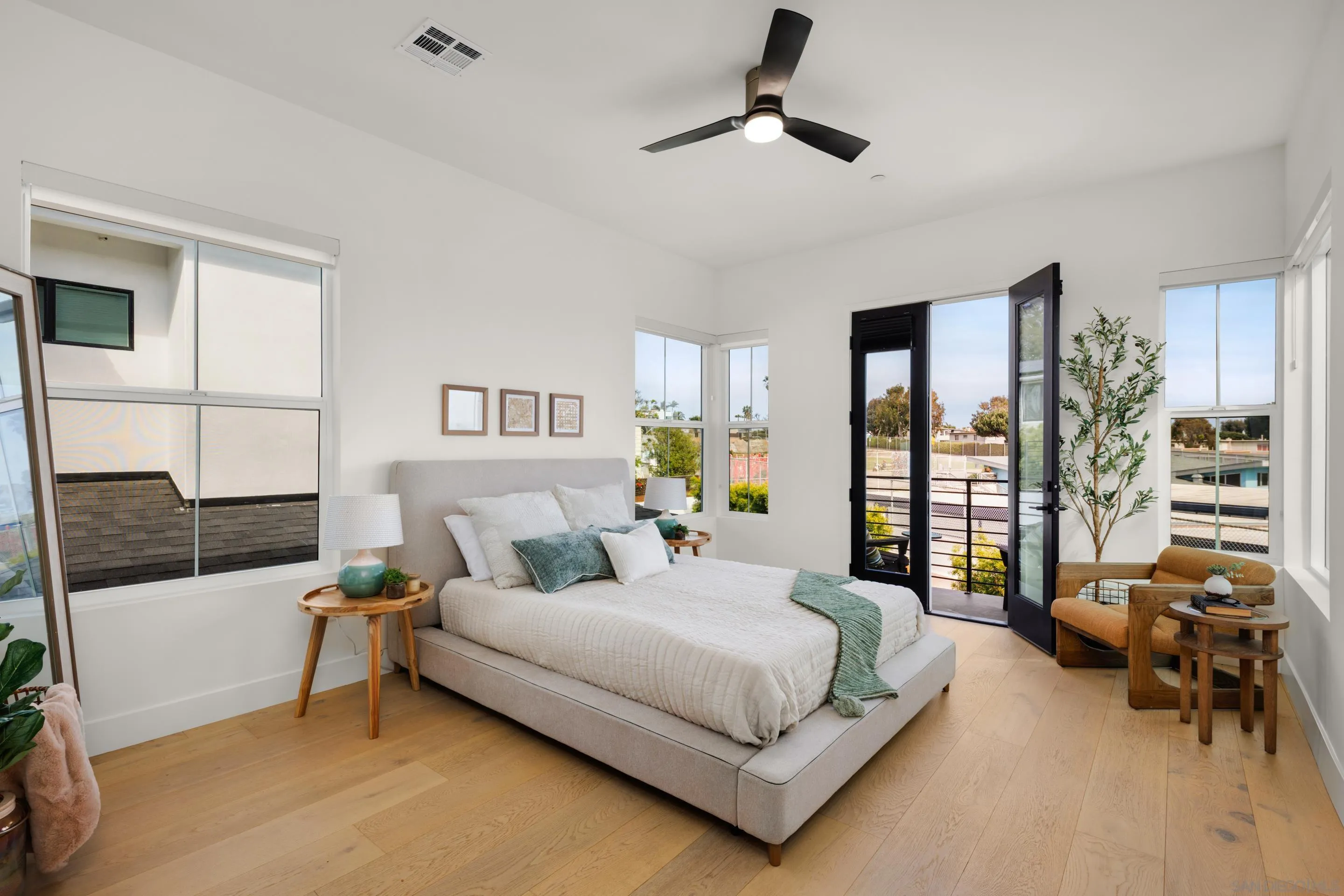 https://cdn.realtyfeed.com/cdn/127/250039068/8da9a73d6f2a0d733b5ee22a46ae2fe2.webp