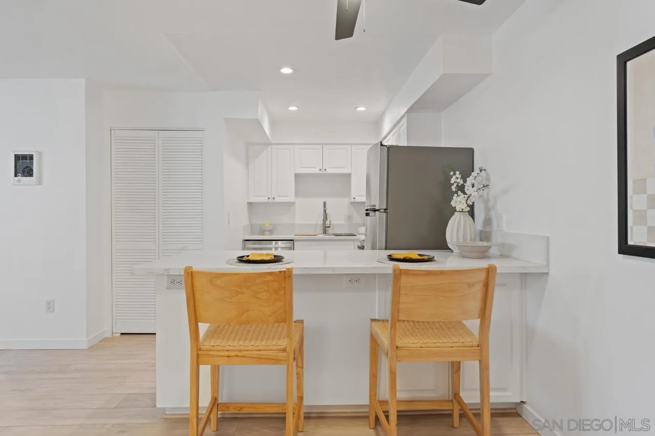 https://cdn.realtyfeed.com/cdn/127/250039074/0f3feacca18b50bb365c5b9d6a9cc29d.webp
