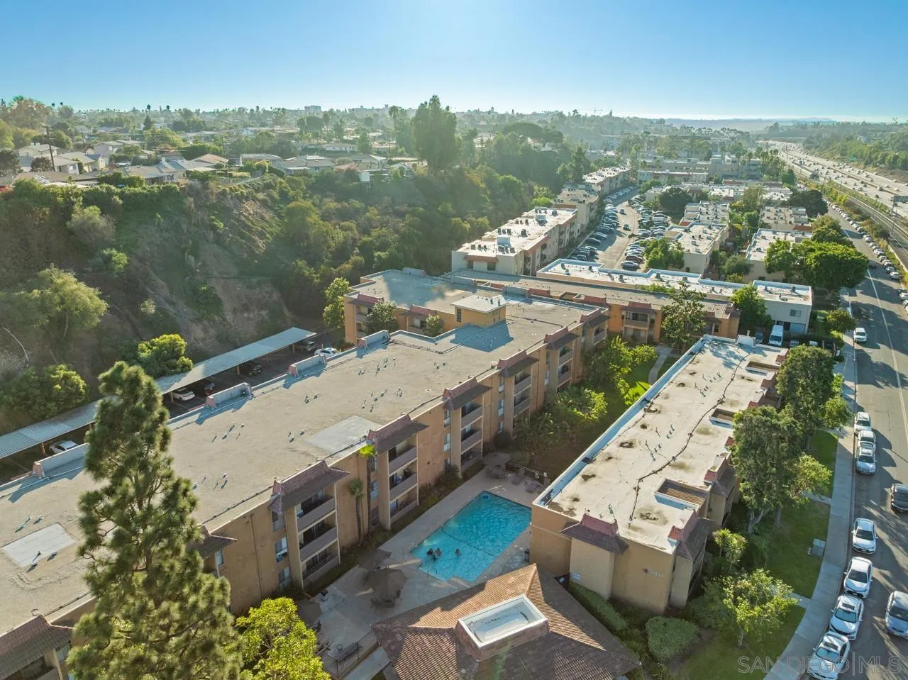https://cdn.realtyfeed.com/cdn/127/250039074/1eb46bf502bec02a7a1dc1e17ecfd8ea.webp