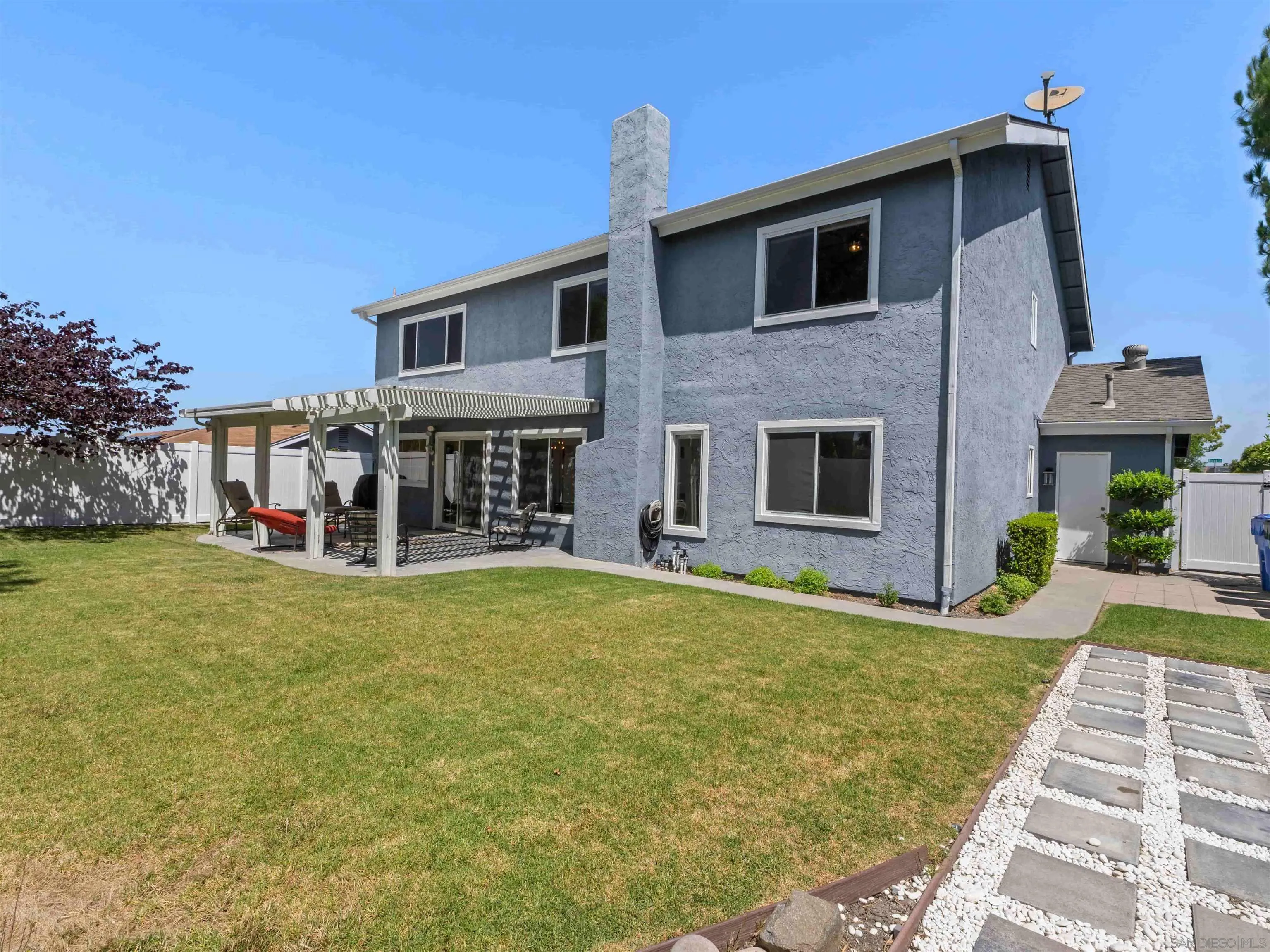 https://cdn.realtyfeed.com/cdn/127/250039075/6f1103c672f9993e5b314258f1c366dc.webp