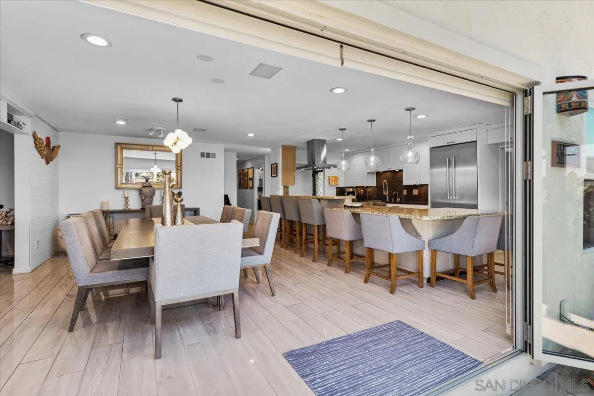 https://cdn.realtyfeed.com/cdn/127/250039077/17cf597e913ca86eb084a4b278102377.webp