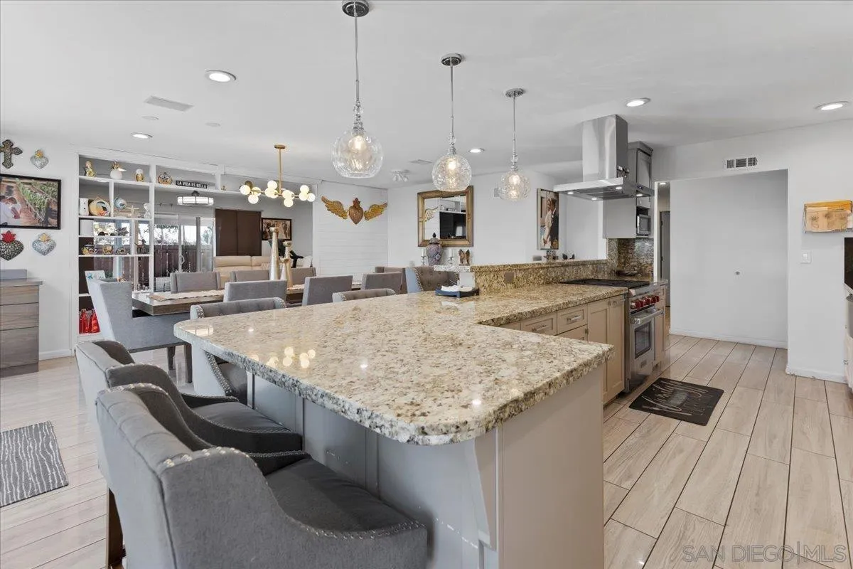 https://cdn.realtyfeed.com/cdn/127/250039077/869b8869db0e926191d6d48cf1e5038d.webp