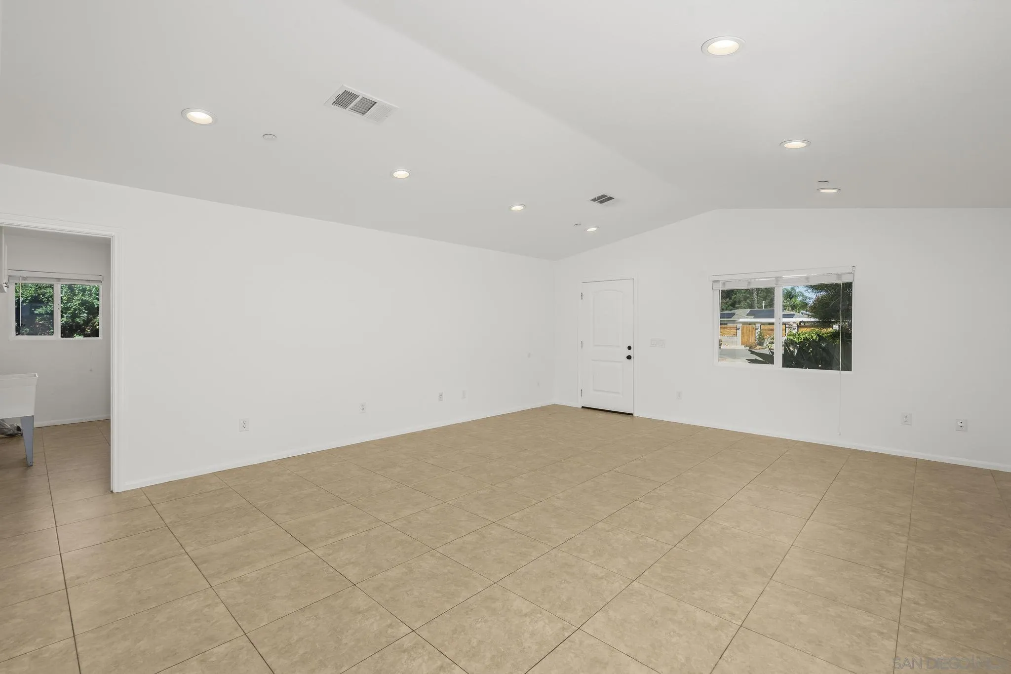 https://cdn.realtyfeed.com/cdn/127/250039078/3af644a98810a5c84da23d476b33a0fe.webp