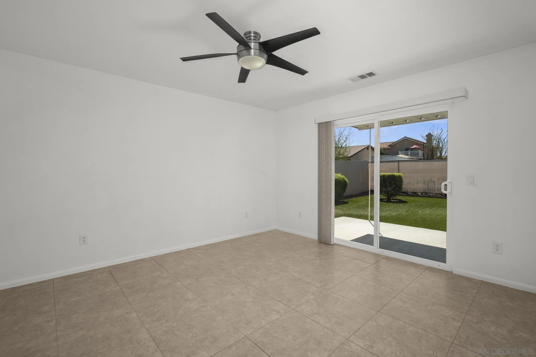 https://cdn.realtyfeed.com/cdn/127/250039078/5f45e3b8ed7285bf281d84f6684e89c5.webp