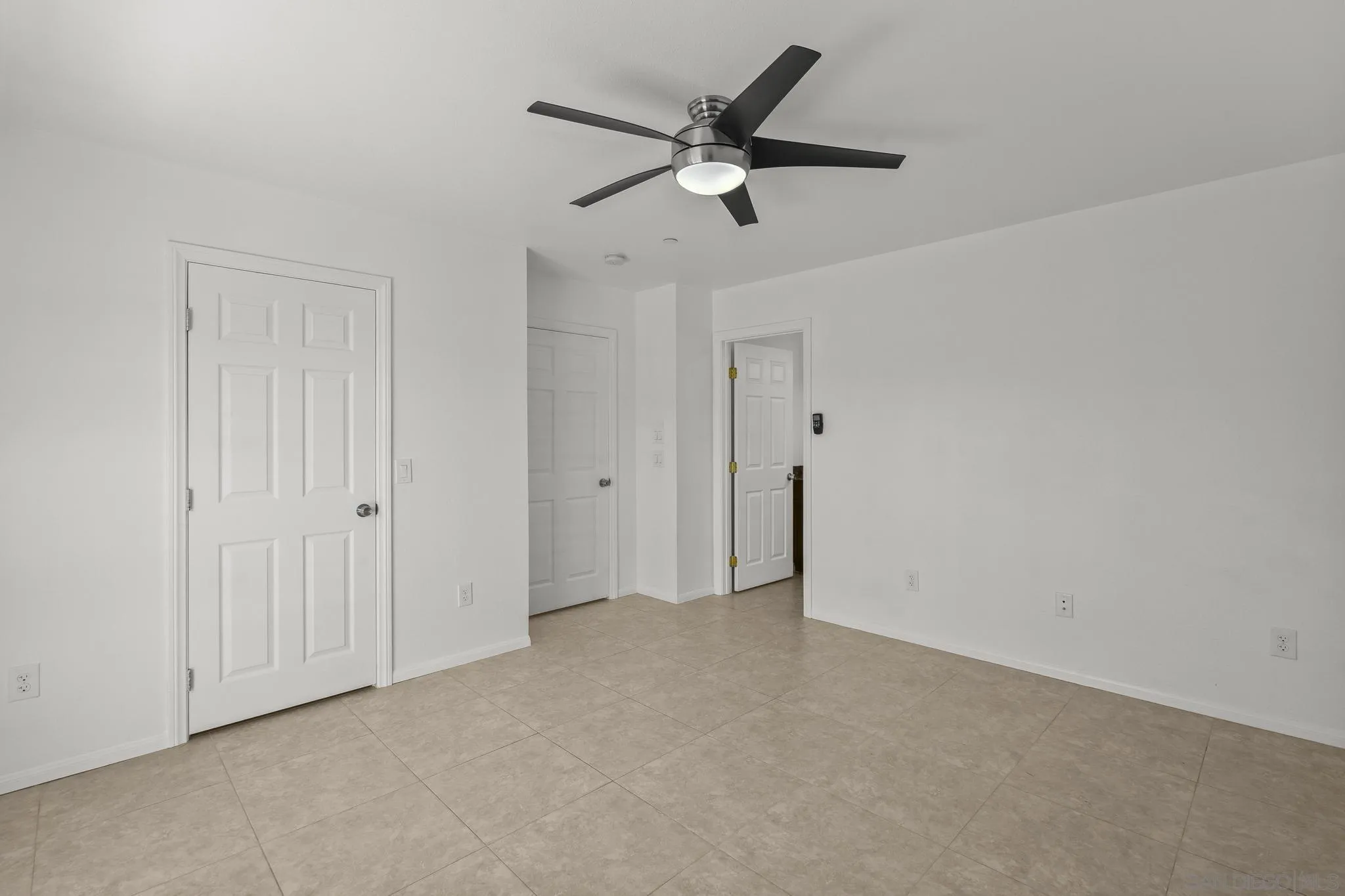 https://cdn.realtyfeed.com/cdn/127/250039078/c73806f232796beb57de7c1d3f546b8d.webp