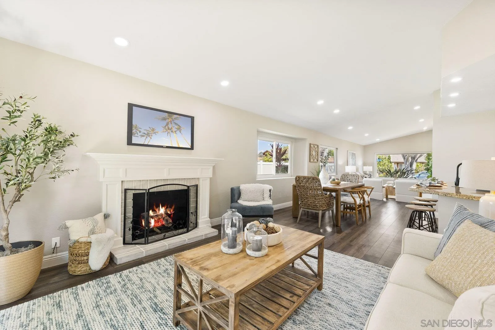 https://cdn.realtyfeed.com/cdn/127/250039081/3089034c8b79b771226a2394e72f9490.webp