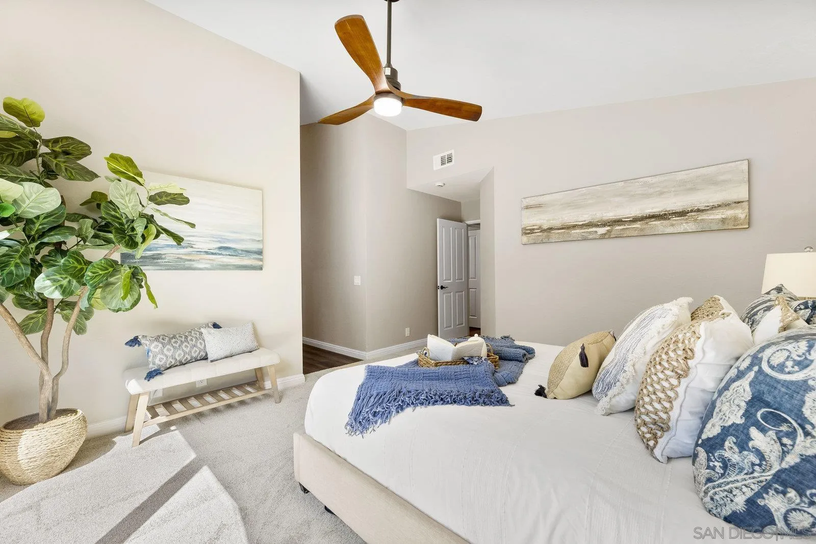 https://cdn.realtyfeed.com/cdn/127/250039081/98c4919c86d1fd3989bb1251a757195d.webp