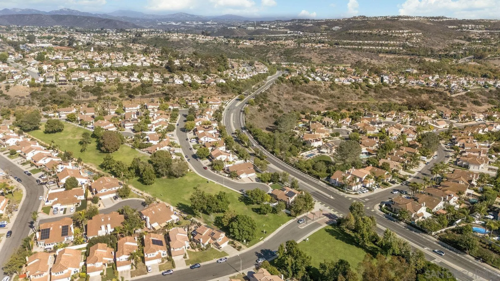 https://cdn.realtyfeed.com/cdn/127/250039081/dadc6f7cb4d66c24866079f4fbfb4c18.webp