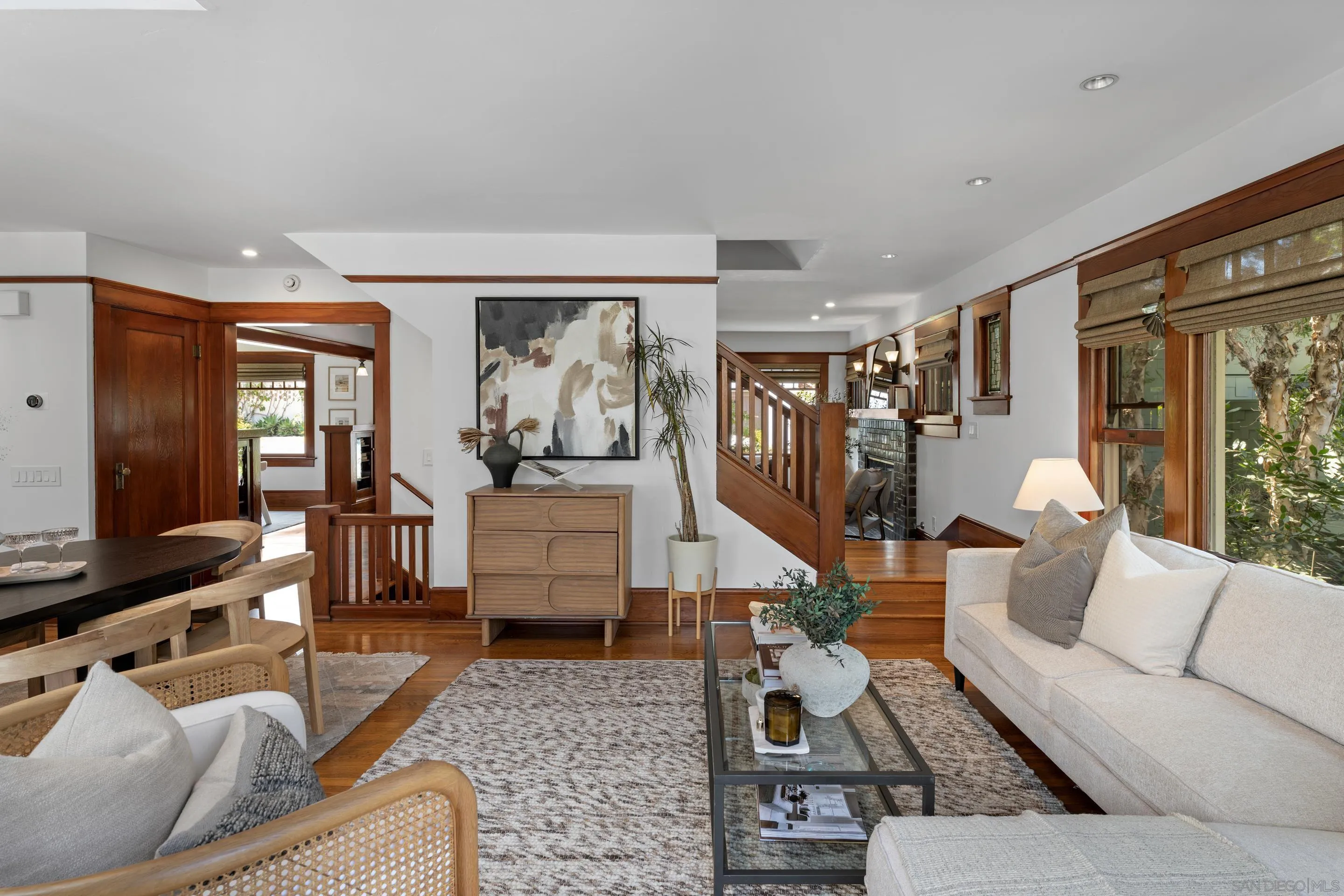 https://cdn.realtyfeed.com/cdn/127/250039083/054e835b10c01143e2d1f598e653ba4c.webp