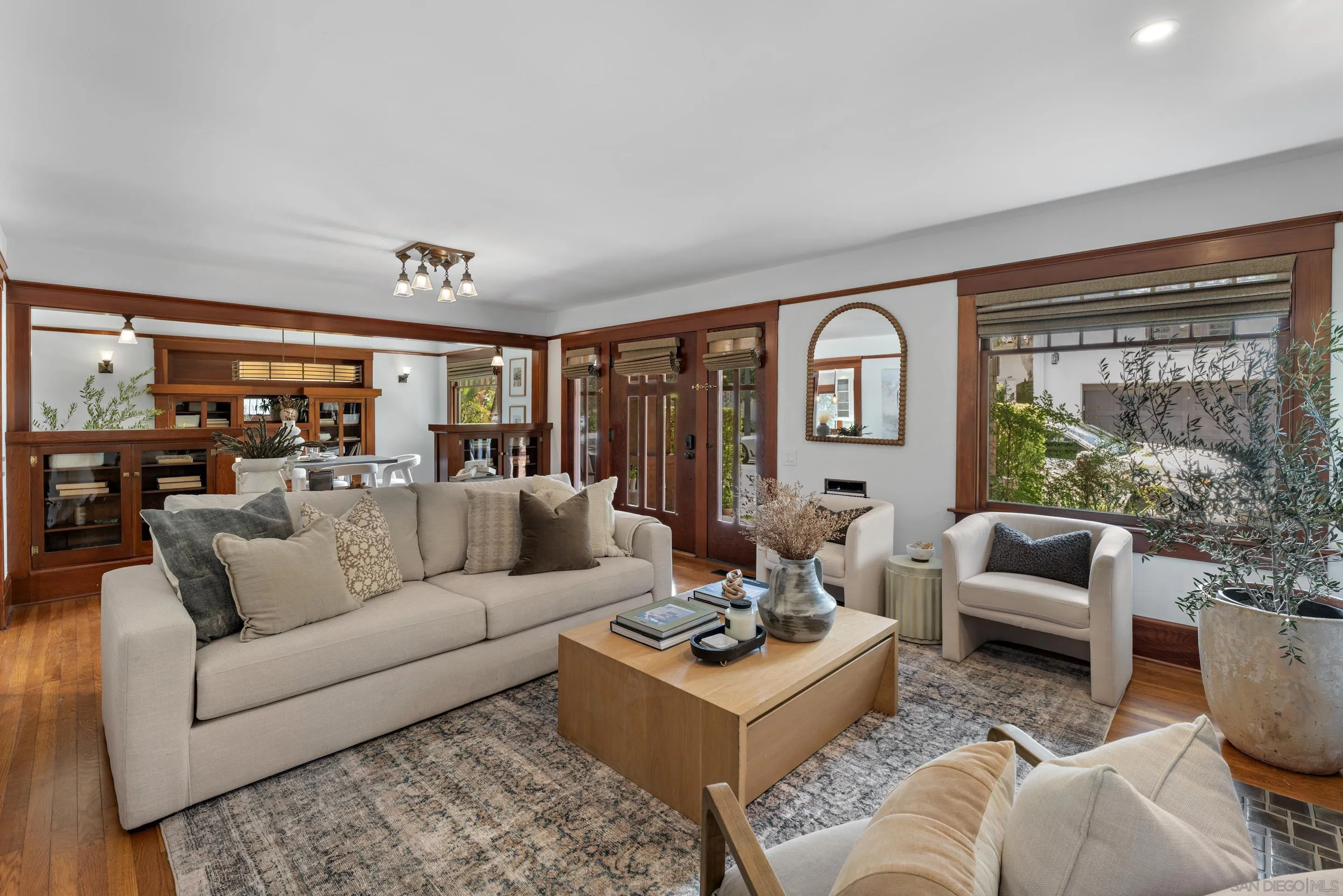 https://cdn.realtyfeed.com/cdn/127/250039083/f15b5cd0b4fd453acfadc6b240fc2a05.webp