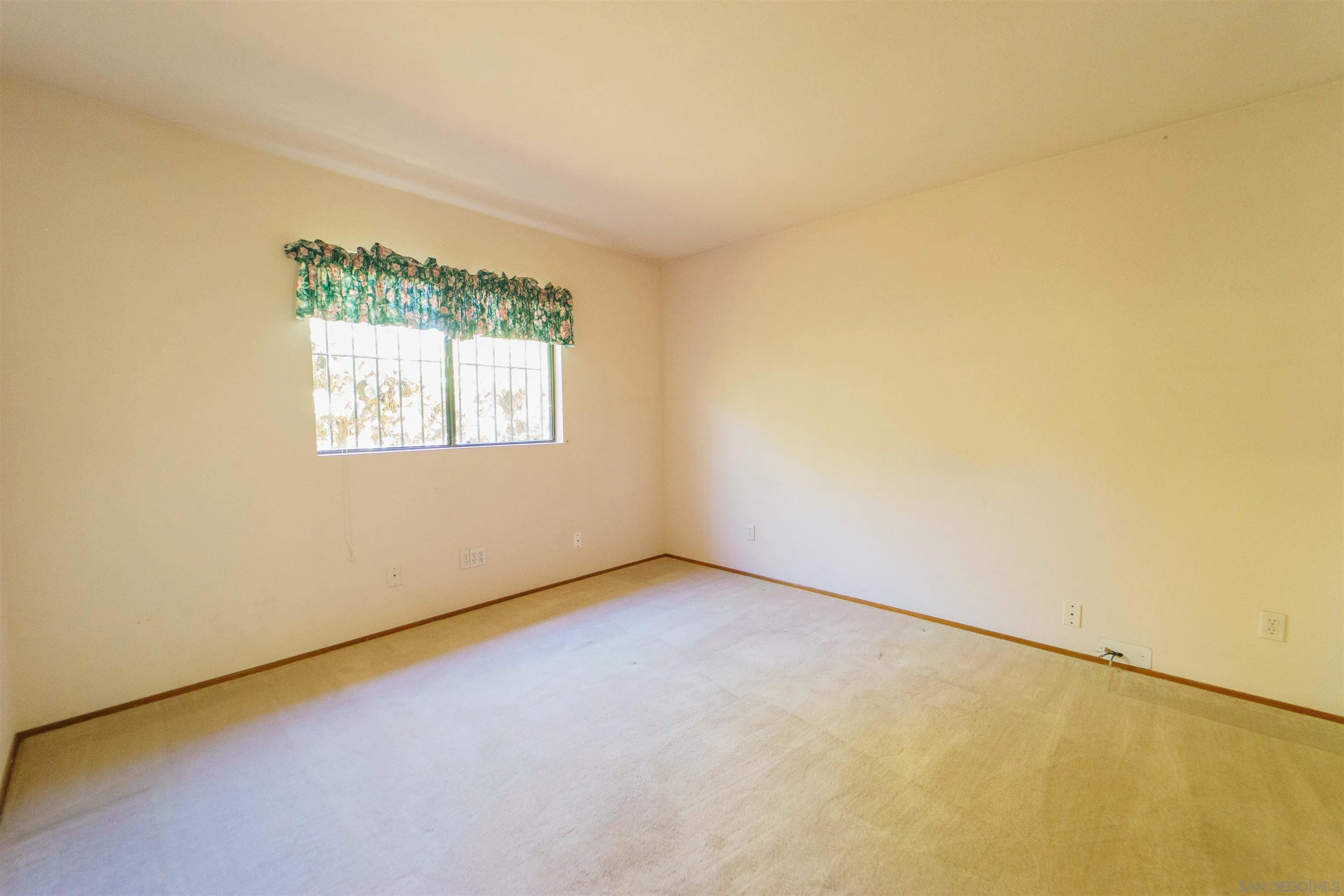 https://cdn.realtyfeed.com/cdn/127/250039084/6ba25c976e78c5b31431c3a4bc09a1c7.webp