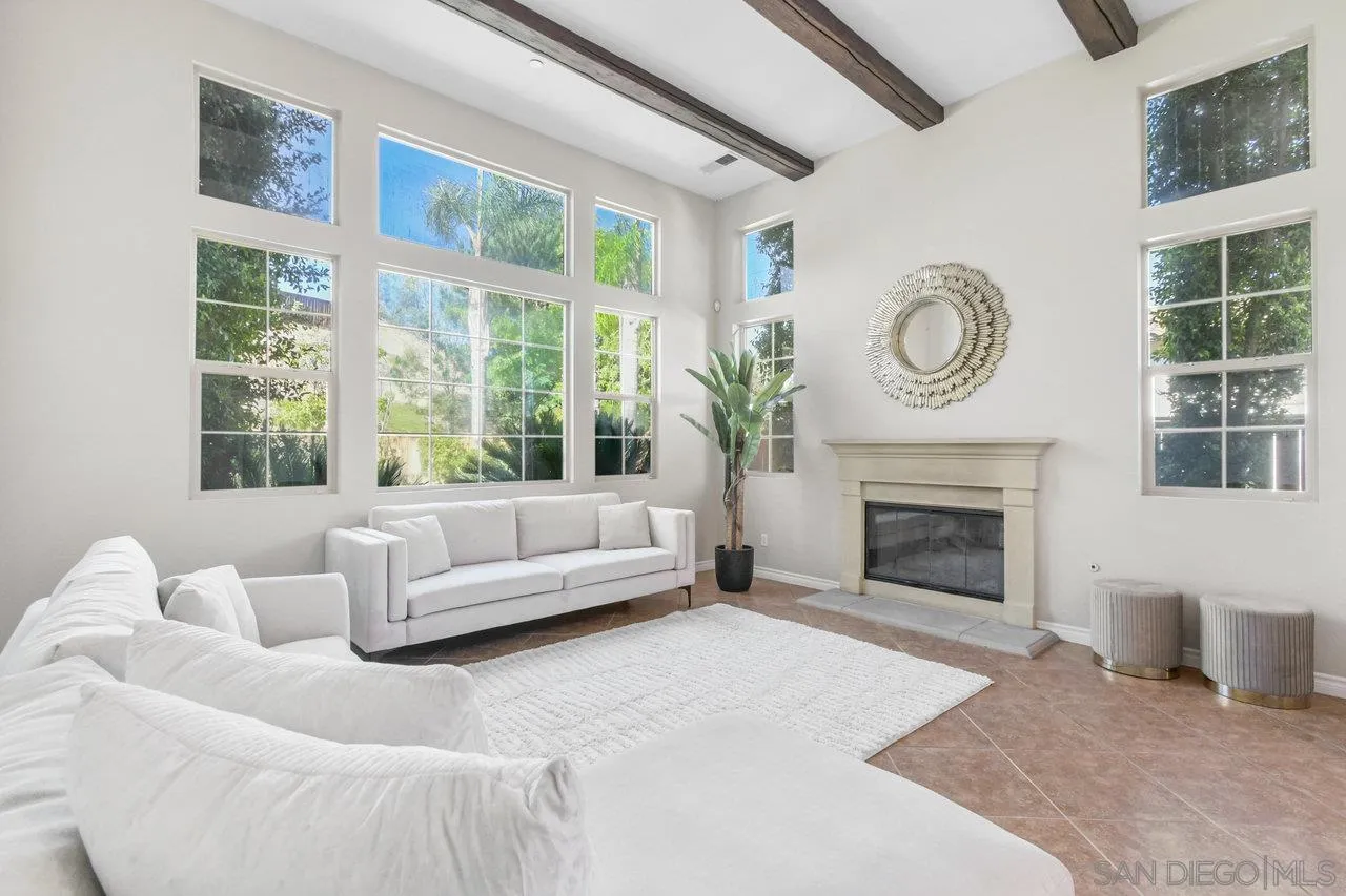 https://cdn.realtyfeed.com/cdn/127/250039086/2361e3f3c71fcffe9b6766b64c15f9d9.webp
