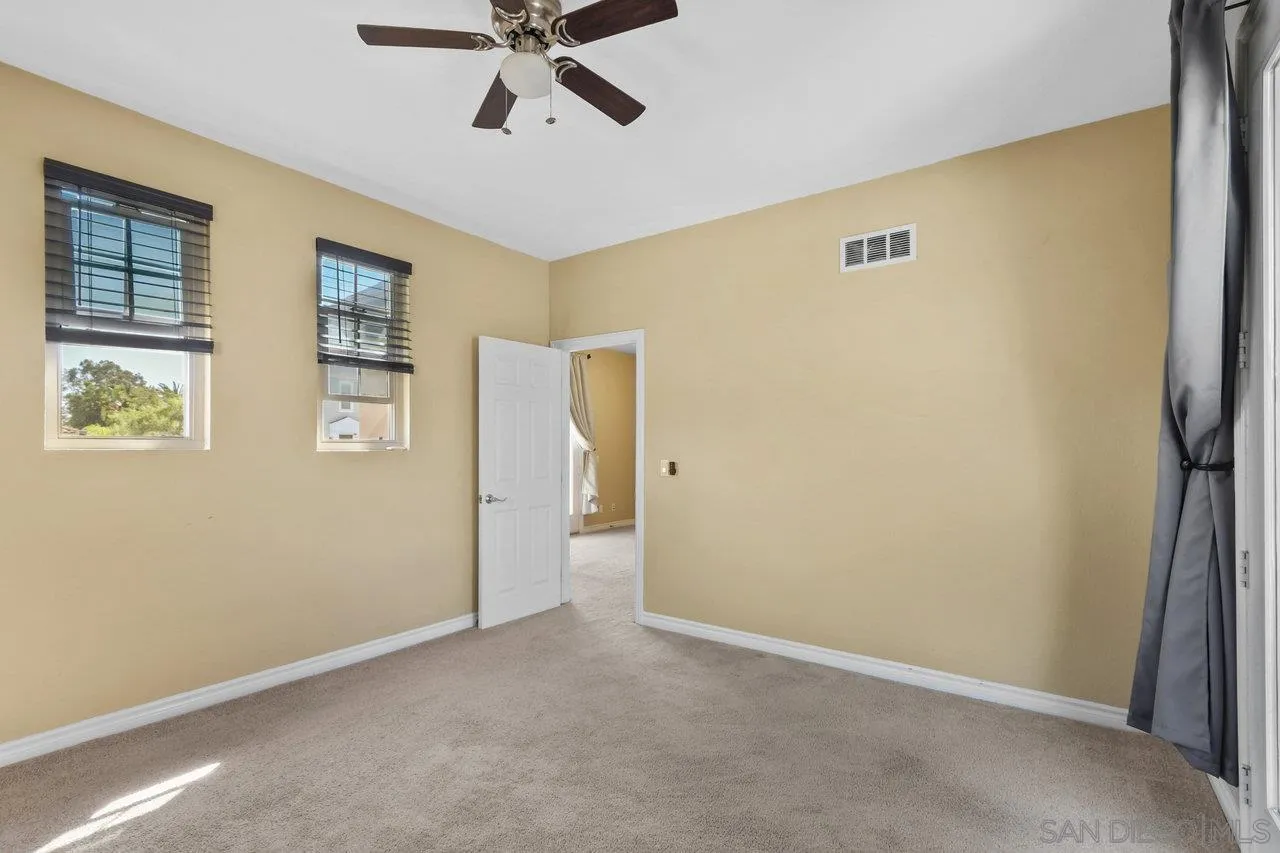 https://cdn.realtyfeed.com/cdn/127/250039086/de7c472210f940149ed16727296d4a7f.webp