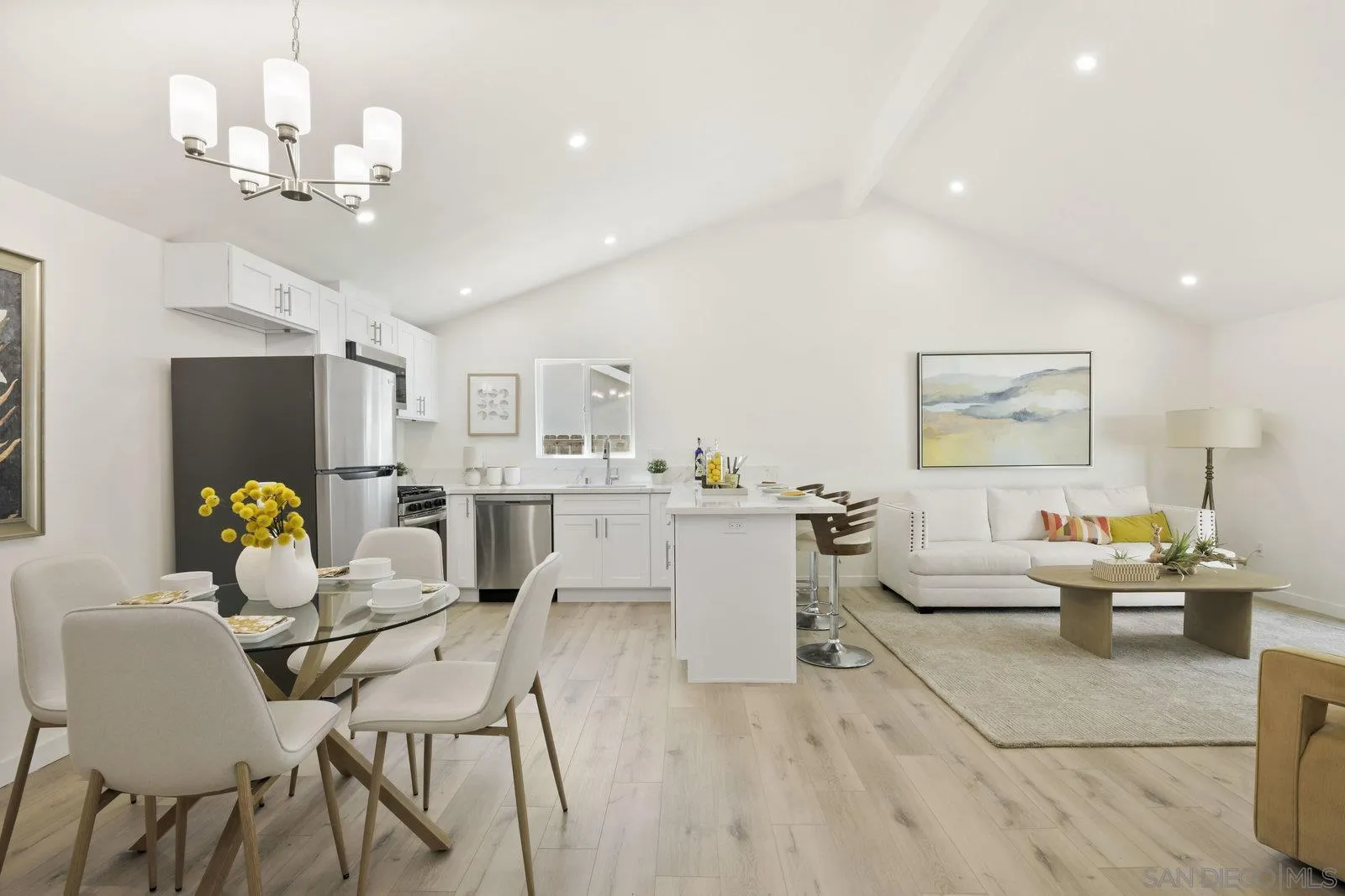 https://cdn.realtyfeed.com/cdn/127/250039087/f5ef743c89b832d2d6dde2a425b44068.webp