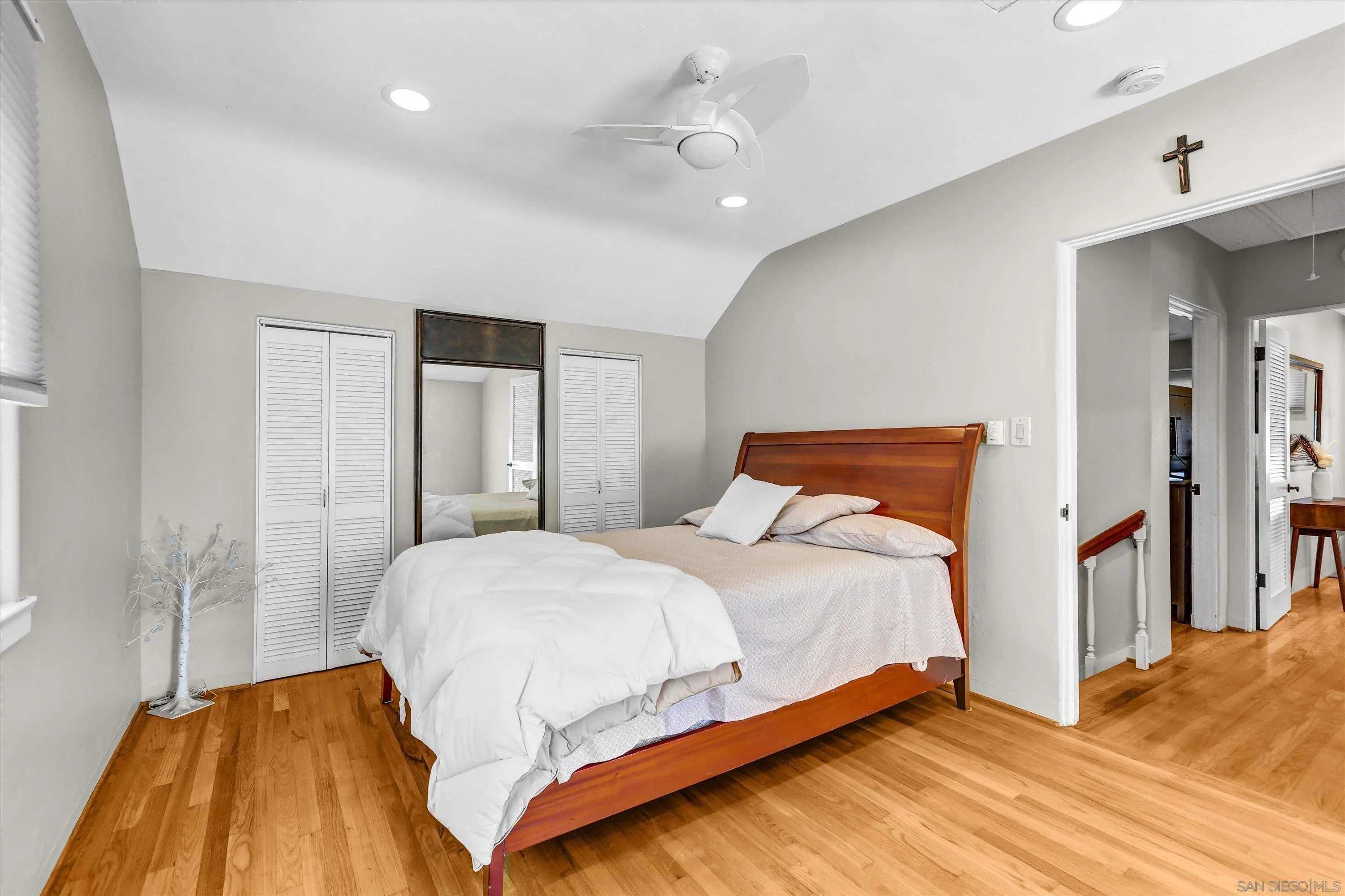 https://cdn.realtyfeed.com/cdn/127/250039090/81cac073afc8ee6b391116038d2d0608.webp