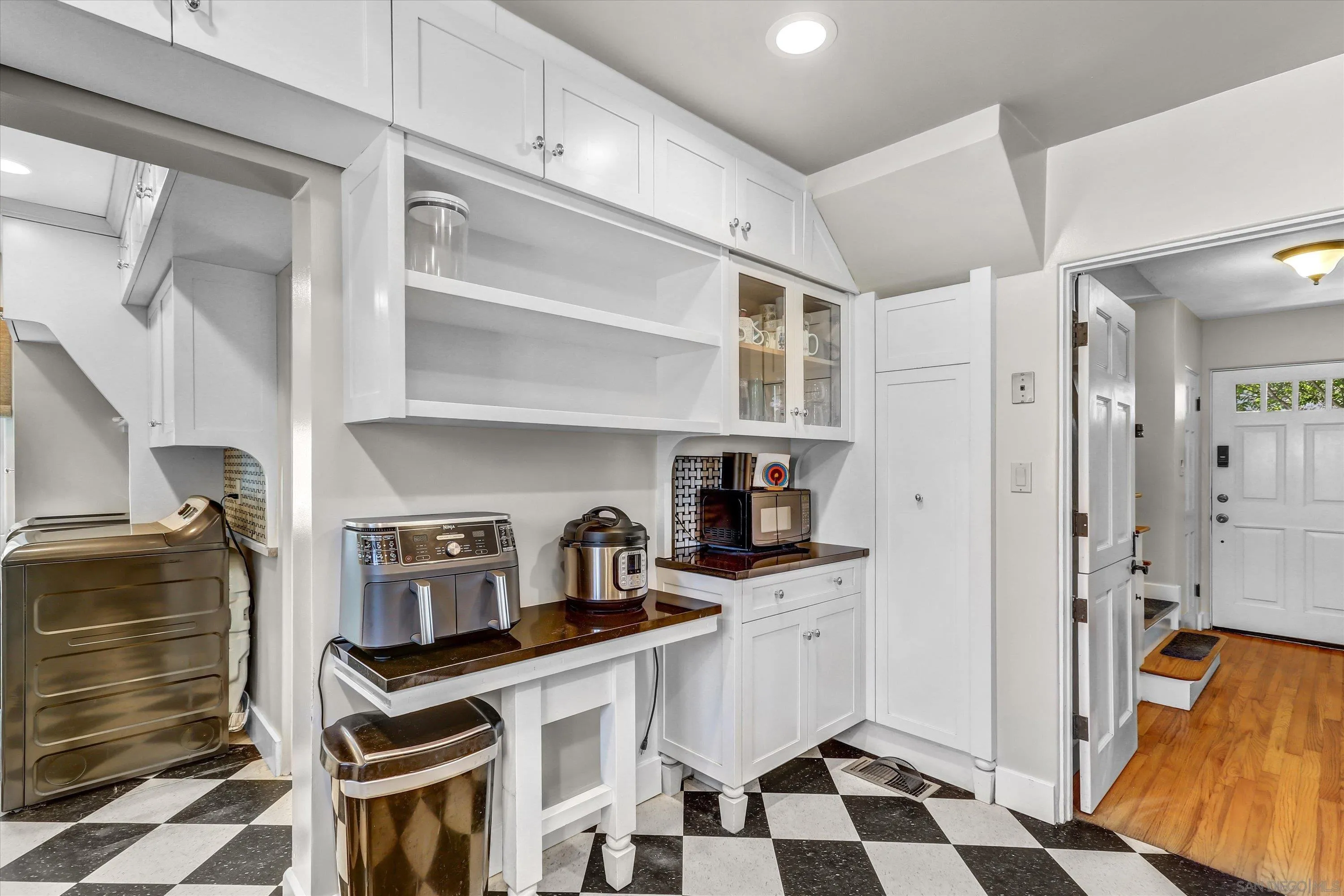 https://cdn.realtyfeed.com/cdn/127/250039090/f29850b8b22a7d1c4836d955d4d34aa8.webp