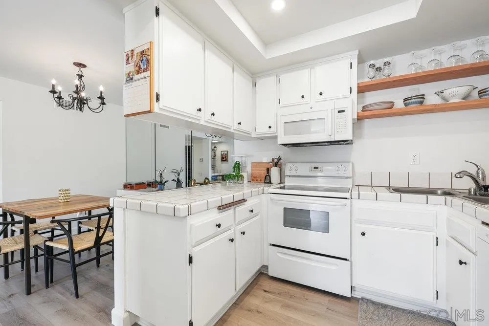 Photo #5: 250039092 Listing 