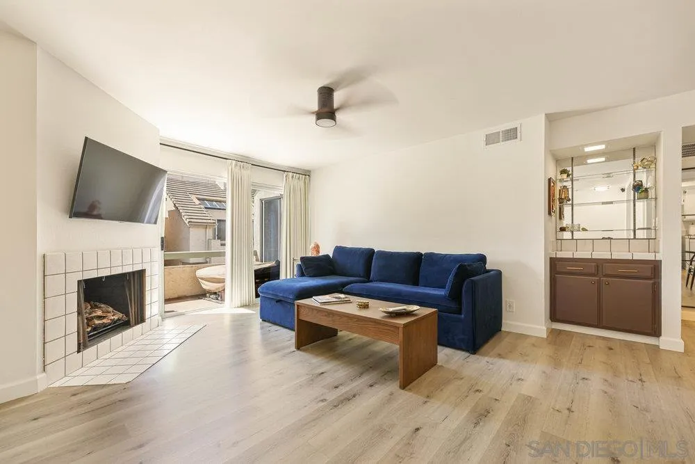 Photo #3: 250039092 Listing: Photo #3