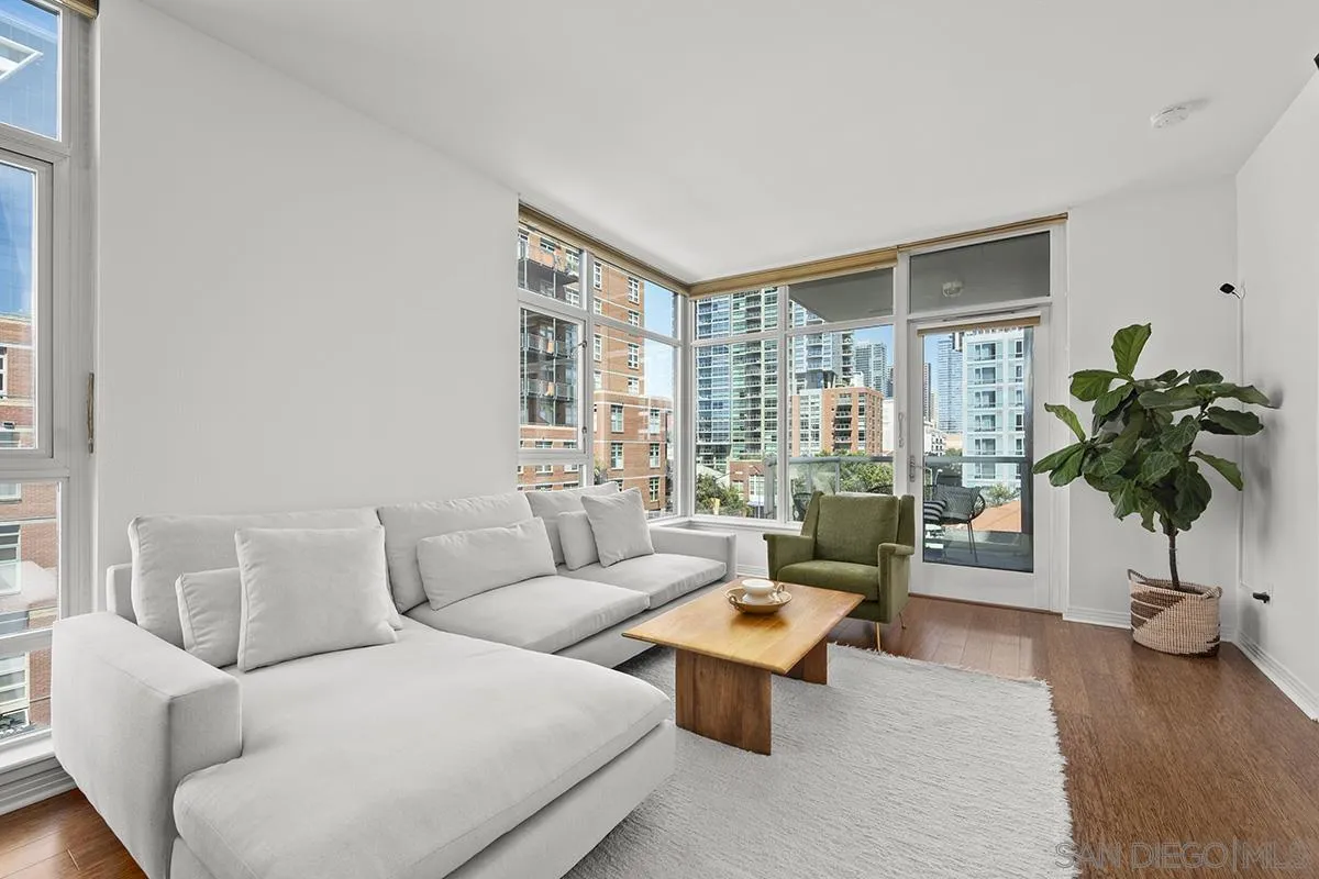 https://cdn.realtyfeed.com/cdn/127/250039093/12d6207e3c70e90f79ca9d231e572b95.webp