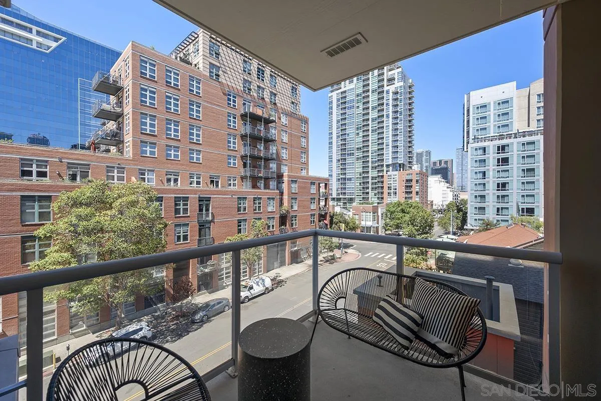 https://cdn.realtyfeed.com/cdn/127/250039093/205635d595953a715f1a2afdba6a2363.webp