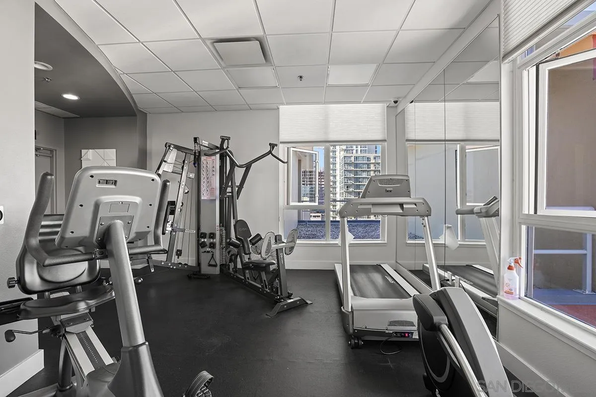 https://cdn.realtyfeed.com/cdn/127/250039093/c99d0e56cf73d29374acac1bf8a6dd28.webp