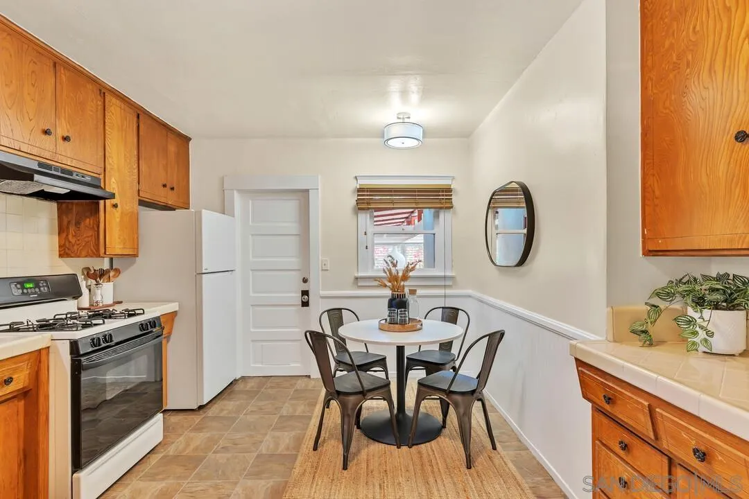 https://cdn.realtyfeed.com/cdn/127/250039095/d9fa52c1087608e099daf97dba1c7fcf.webp