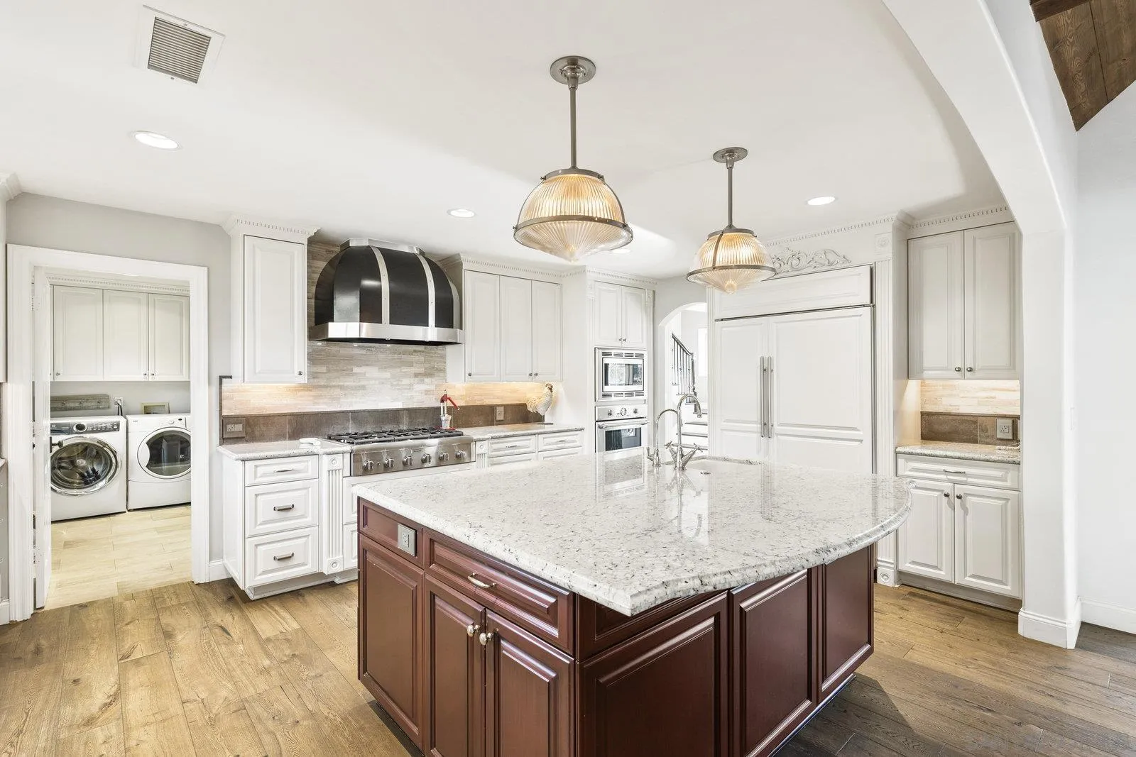 https://cdn.realtyfeed.com/cdn/127/250039097/749acf1277be7665ae3dbbff09b05ecc.webp