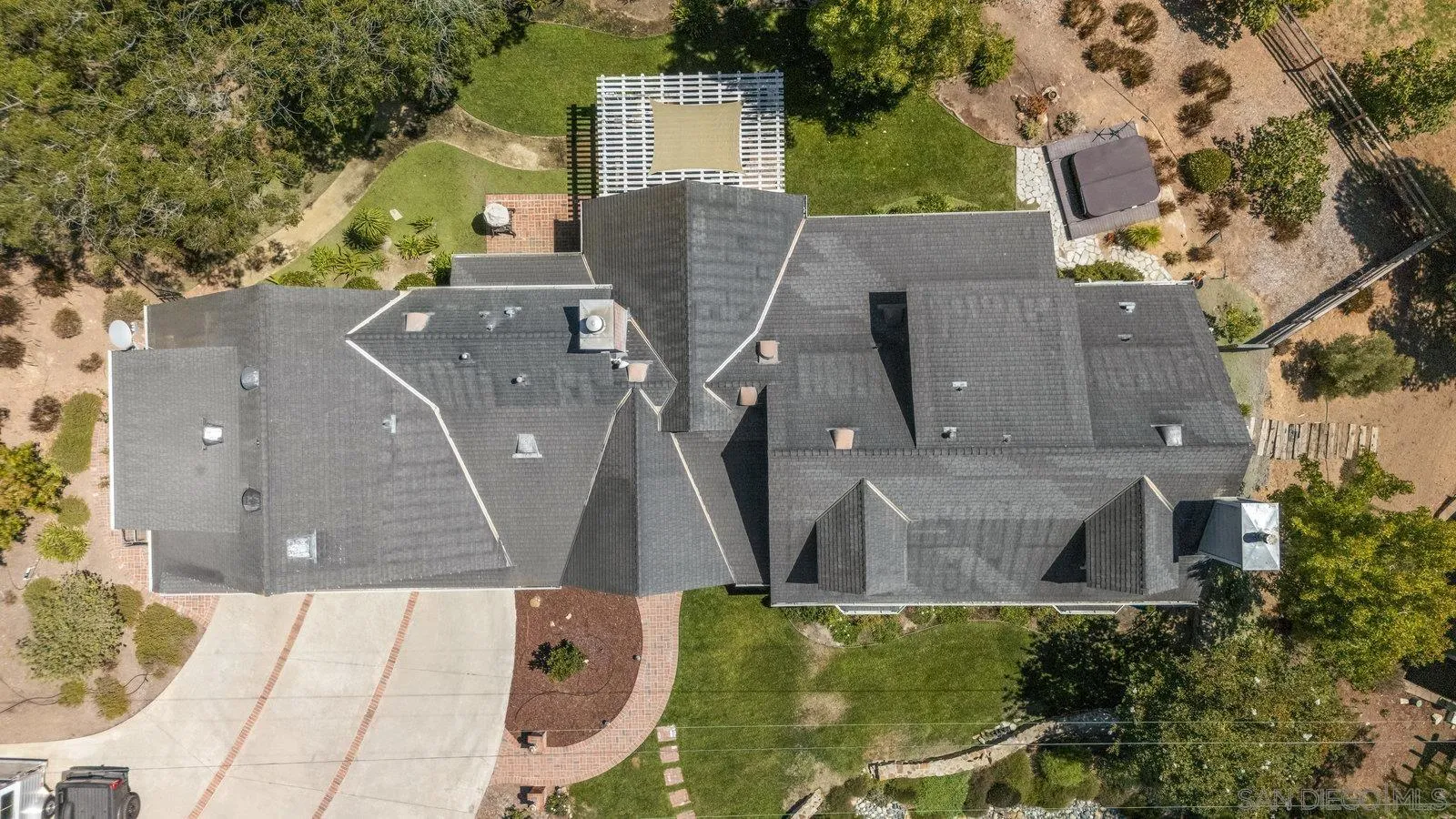 https://cdn.realtyfeed.com/cdn/127/250039097/8918a22efc4047c926cf3f56d5a6de30.webp