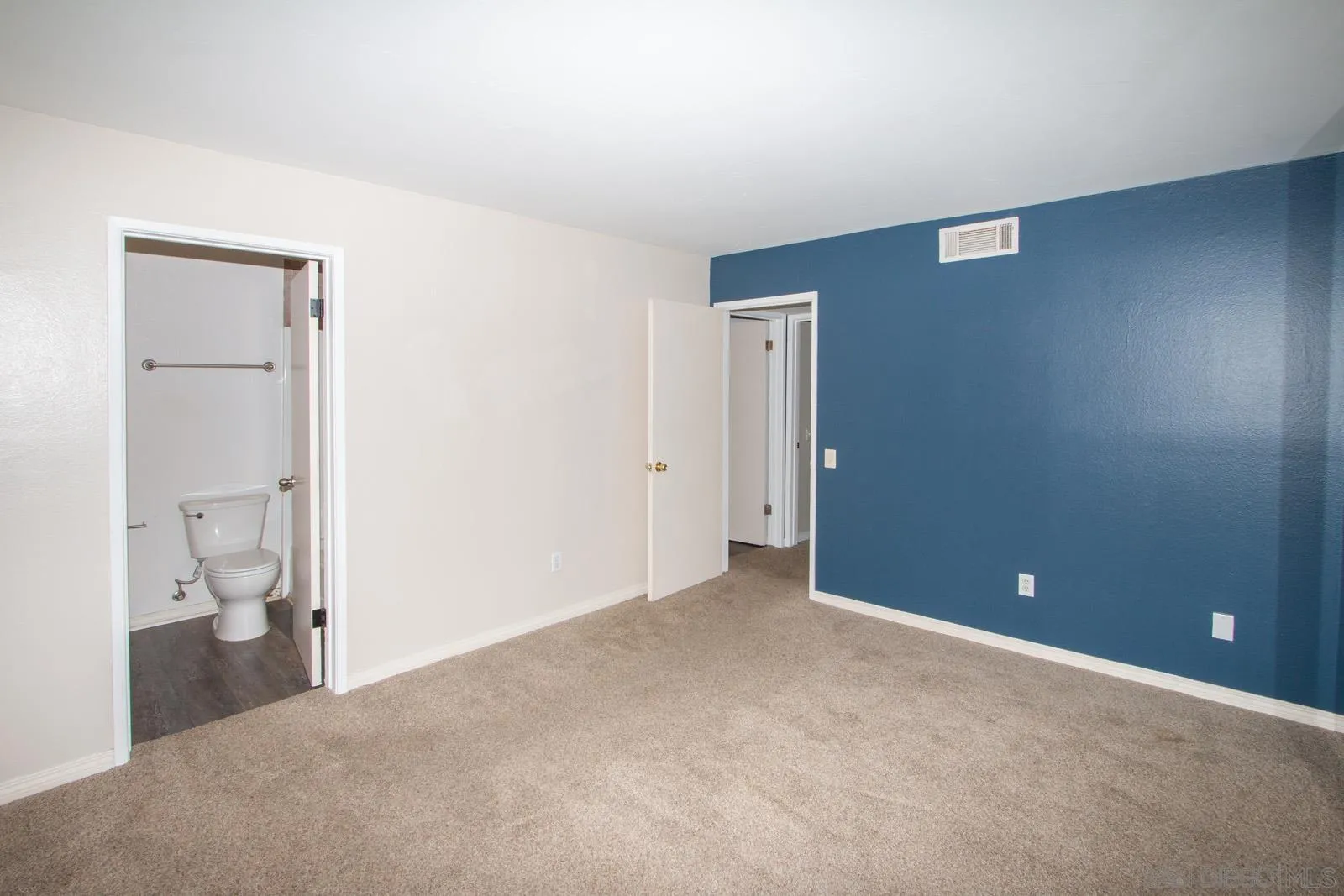 Photo #27: 250039103 Listing: Photo #27