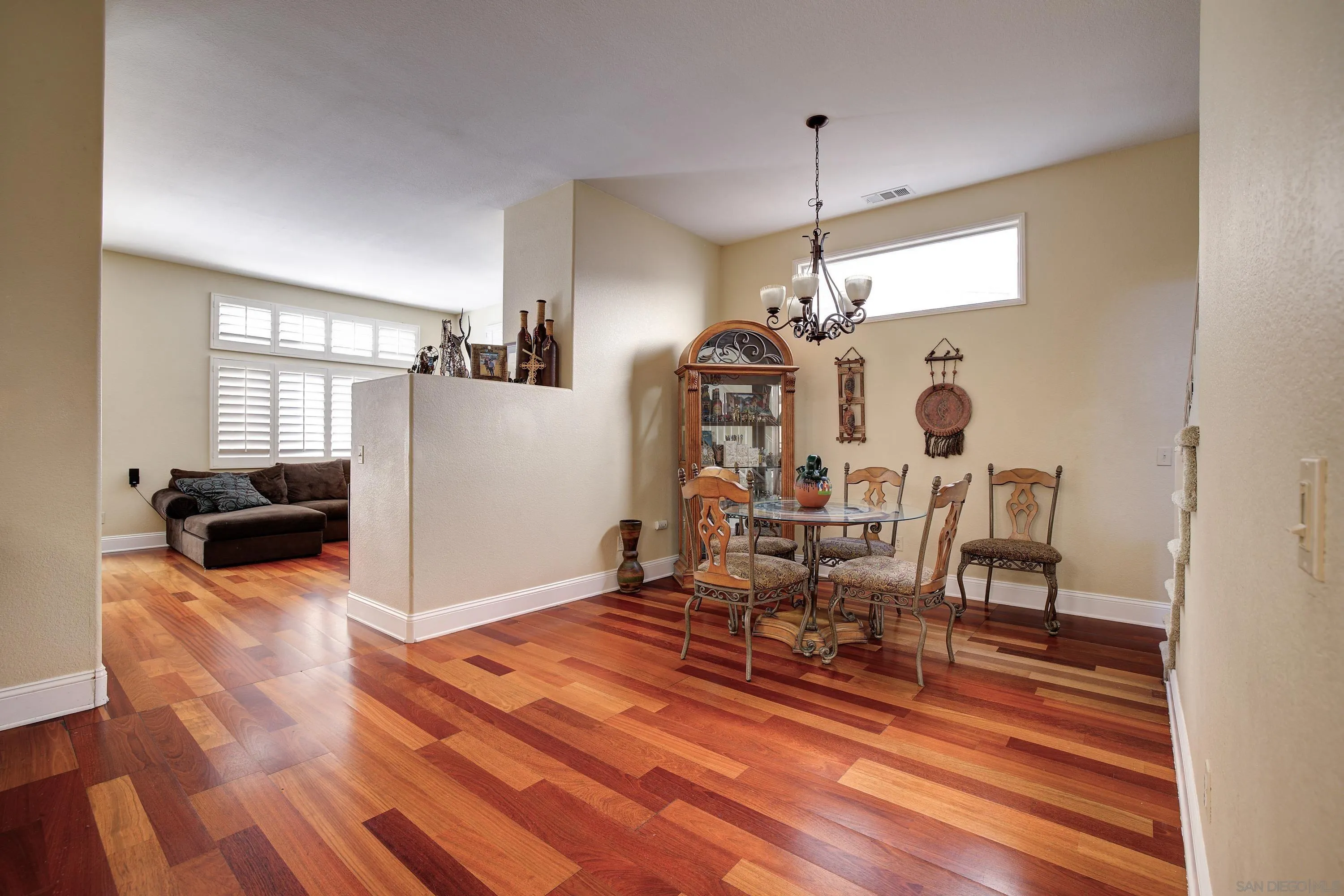 https://cdn.realtyfeed.com/cdn/127/250039106/cc5963a19ec20d85c42a9394f7a14ae3.webp