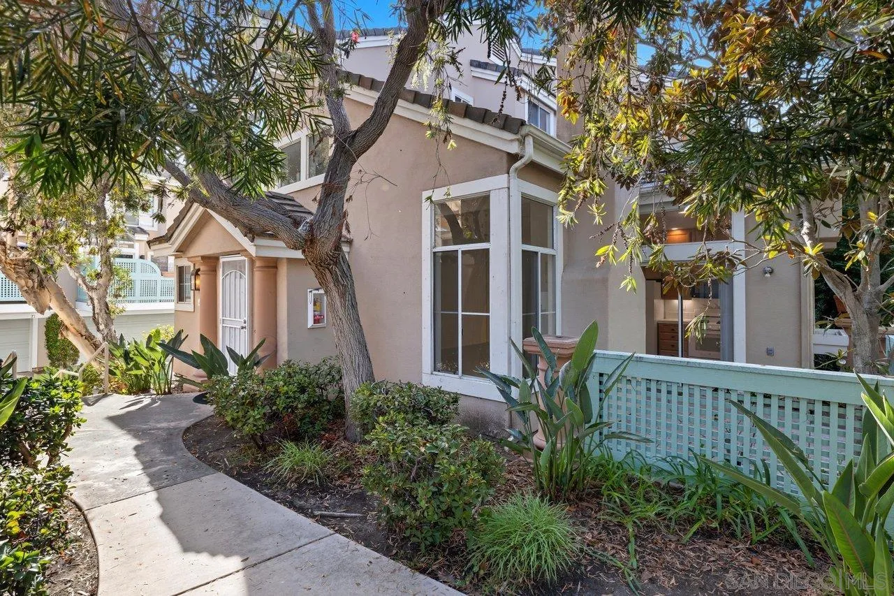 https://cdn.realtyfeed.com/cdn/127/250039114/0b8ed65b10016ab5c6f810be6aa53116.webp