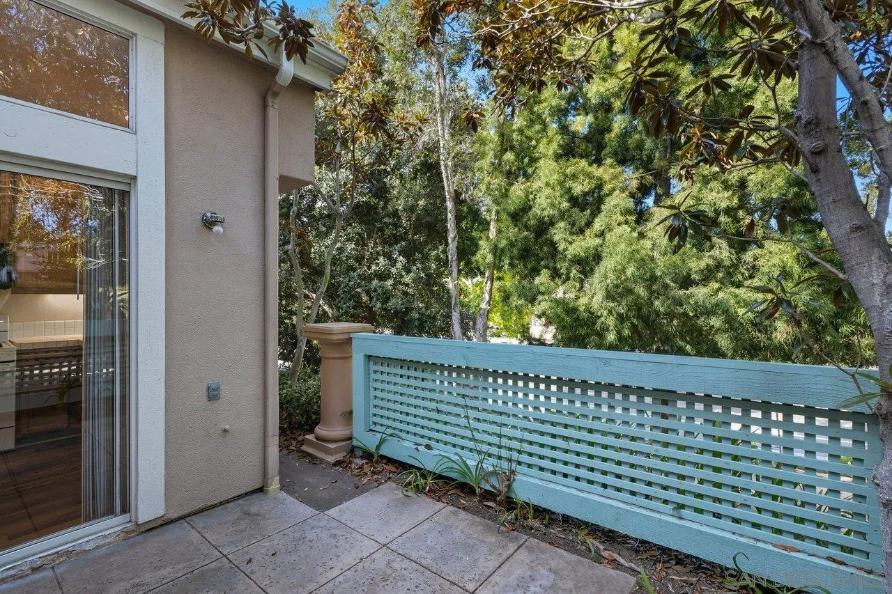https://cdn.realtyfeed.com/cdn/127/250039114/2ec67debfc54d973399b7cdde253a9ca.webp