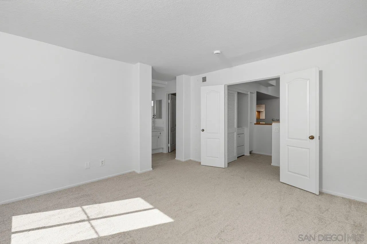 https://cdn.realtyfeed.com/cdn/127/250039114/dacfd6e8be4231e1ccdff661e50e70a4.webp
