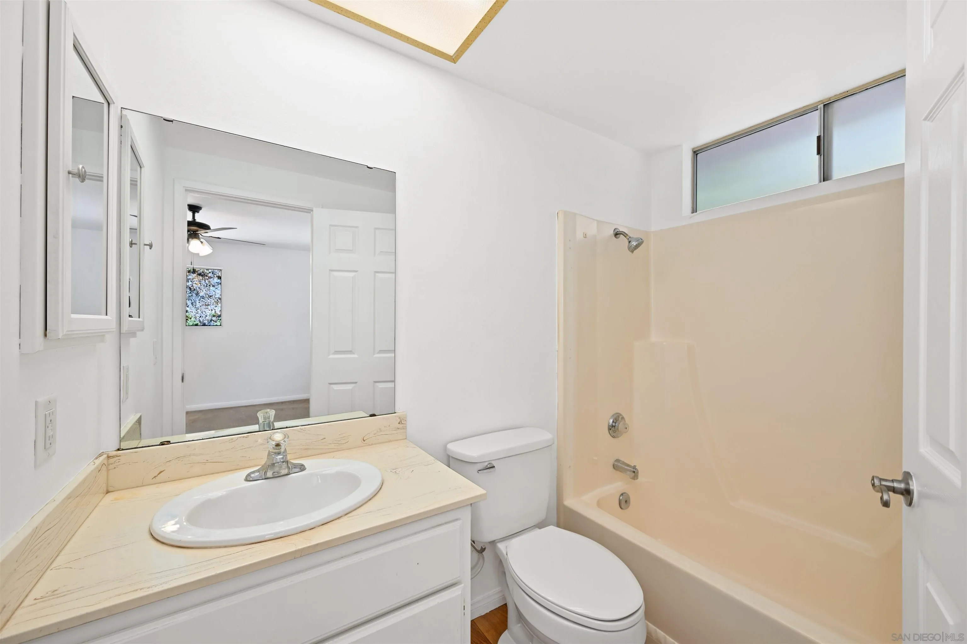 https://cdn.realtyfeed.com/cdn/127/250039119/ad368f1ee08beef1e53e3456e6c90ef5.webp