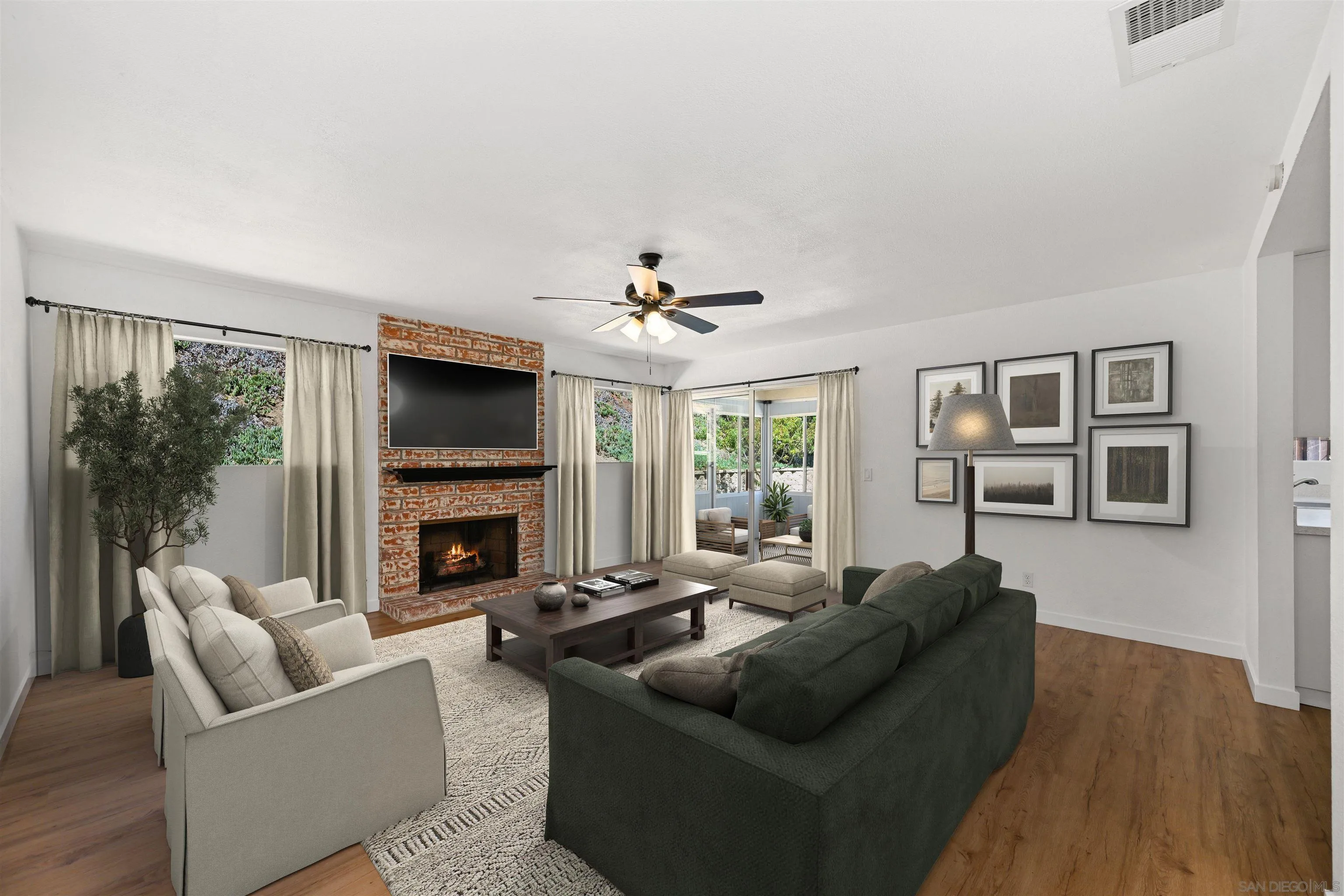 https://cdn.realtyfeed.com/cdn/127/250039119/bbe9870cc78a1847ffca6d575c20c6b1.webp