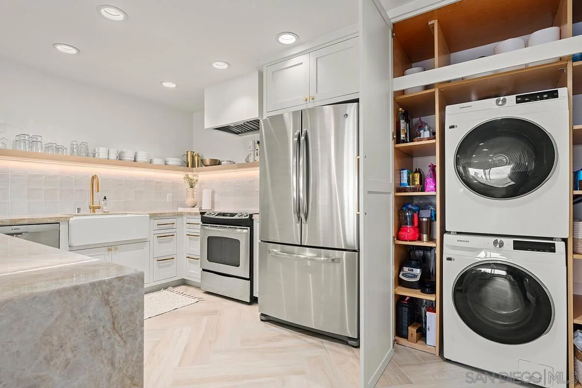 https://cdn.realtyfeed.com/cdn/127/250039122/40fdc9ff3b5712d3d30a515cc162643b.webp