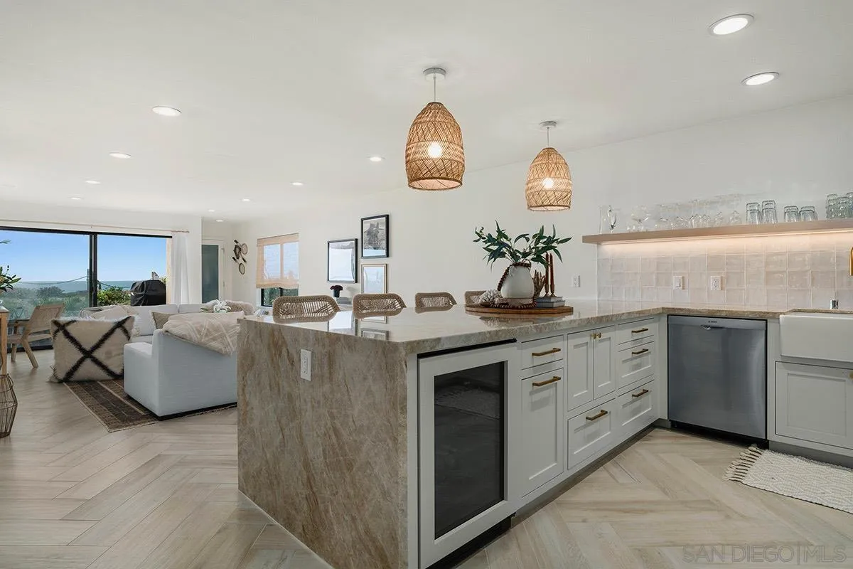 https://cdn.realtyfeed.com/cdn/127/250039122/cc19ff78de1e20c85cd88676926e05d2.webp