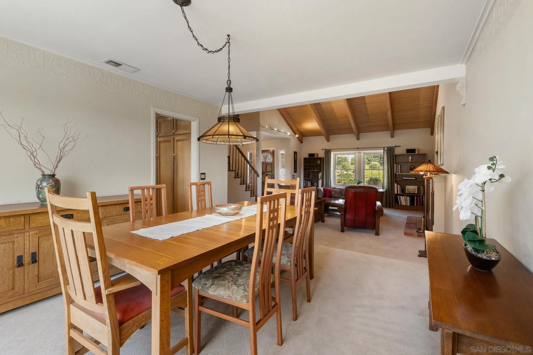 https://cdn.realtyfeed.com/cdn/127/250039125/05c4d80610ab355849f9ca5b966f59b3.webp