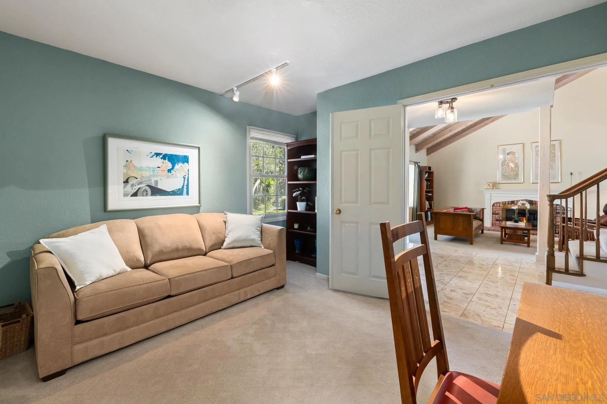 https://cdn.realtyfeed.com/cdn/127/250039125/6f461c95b5eab57a43c4803f6105c102.webp