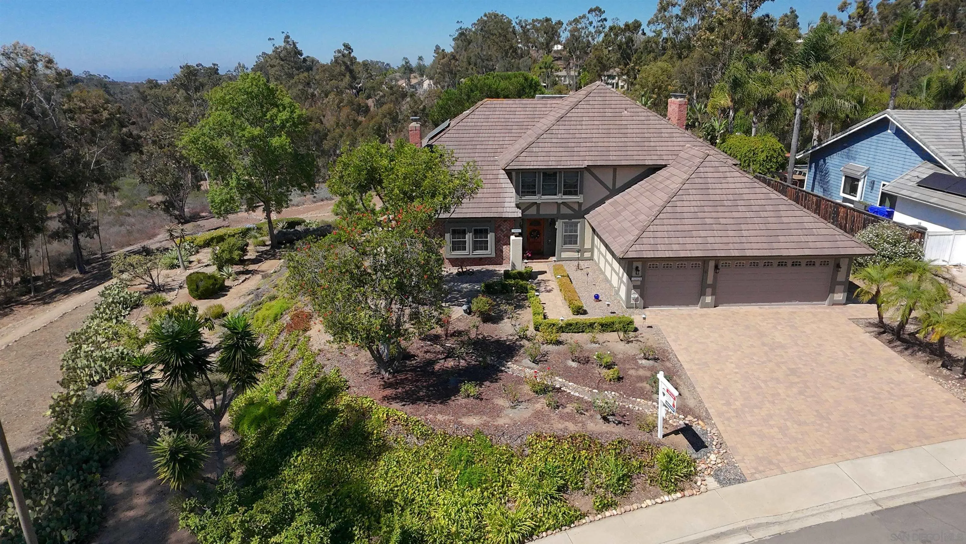 https://cdn.realtyfeed.com/cdn/127/250039125/77e5f19bb59da406414bf6fb99684918.webp