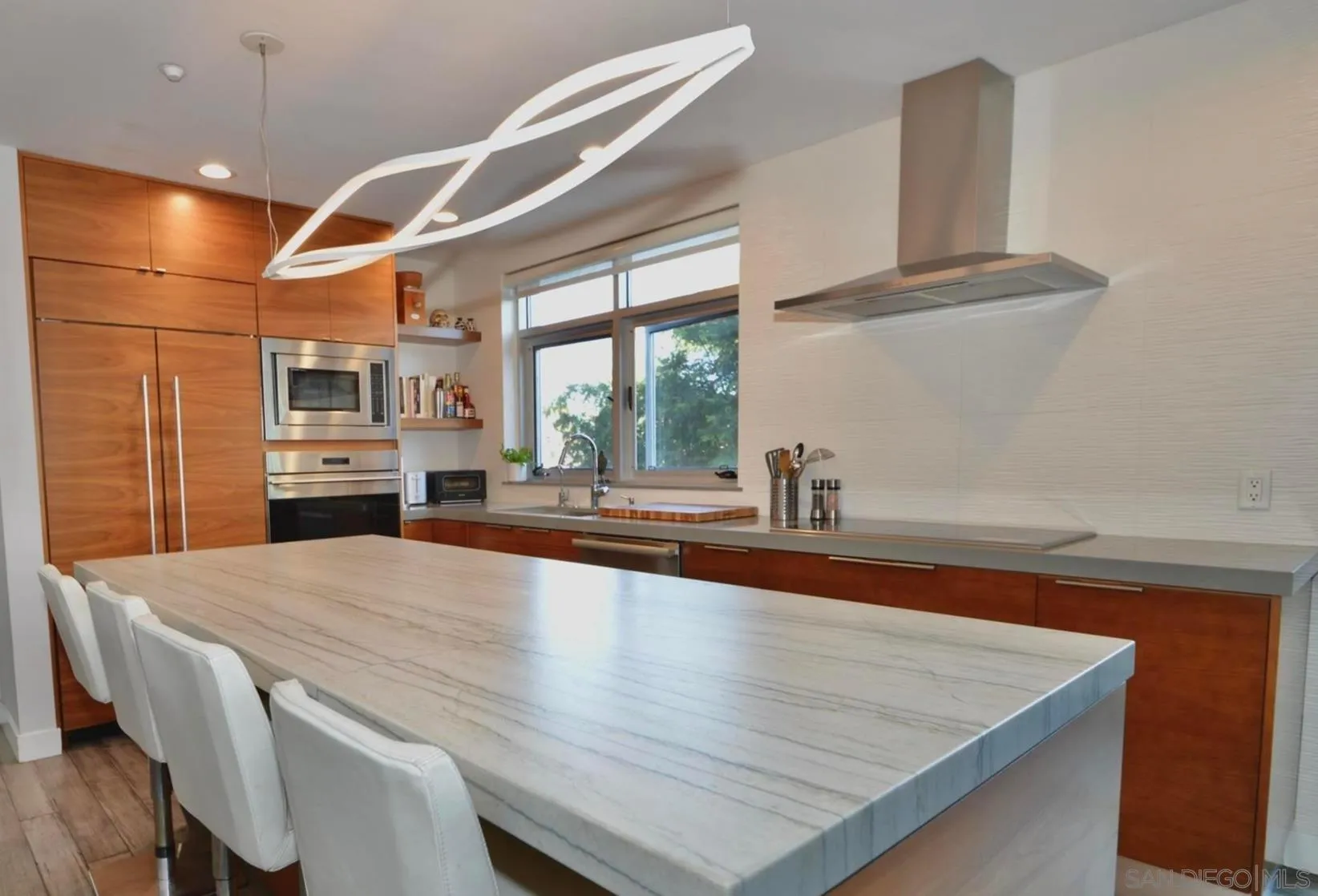 Photo #3: 250039131 Listing 