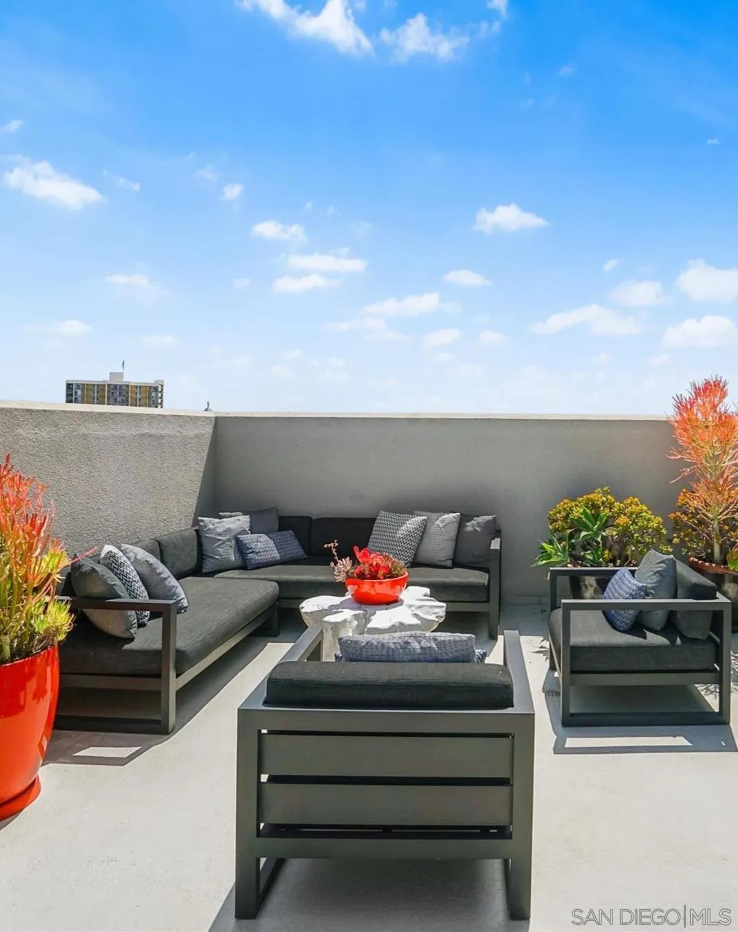 https://cdn.realtyfeed.com/cdn/127/250039131/60b010184ff3a32271c605071fd62619.webp