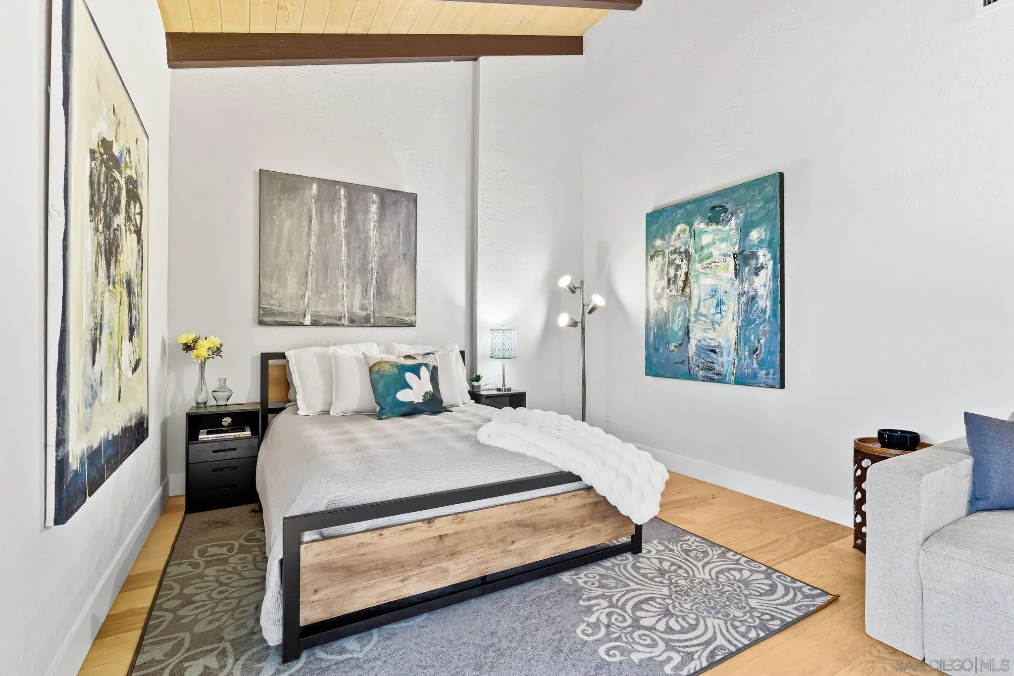 https://cdn.realtyfeed.com/cdn/127/250039132/095e14d11bc61155868e9e12309a715d.webp