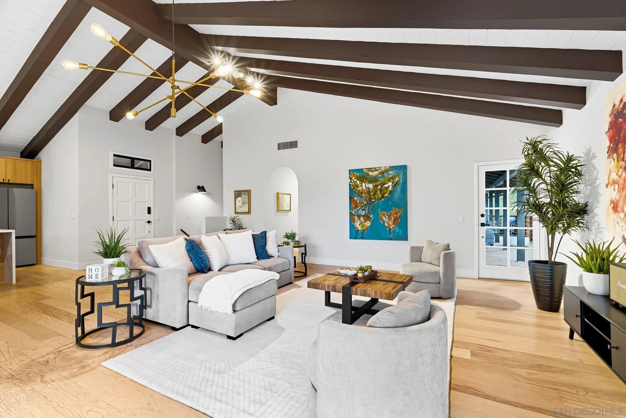 https://cdn.realtyfeed.com/cdn/127/250039132/c6a14c6a3336ff6e6dc9b6ad4d11d5f7.webp