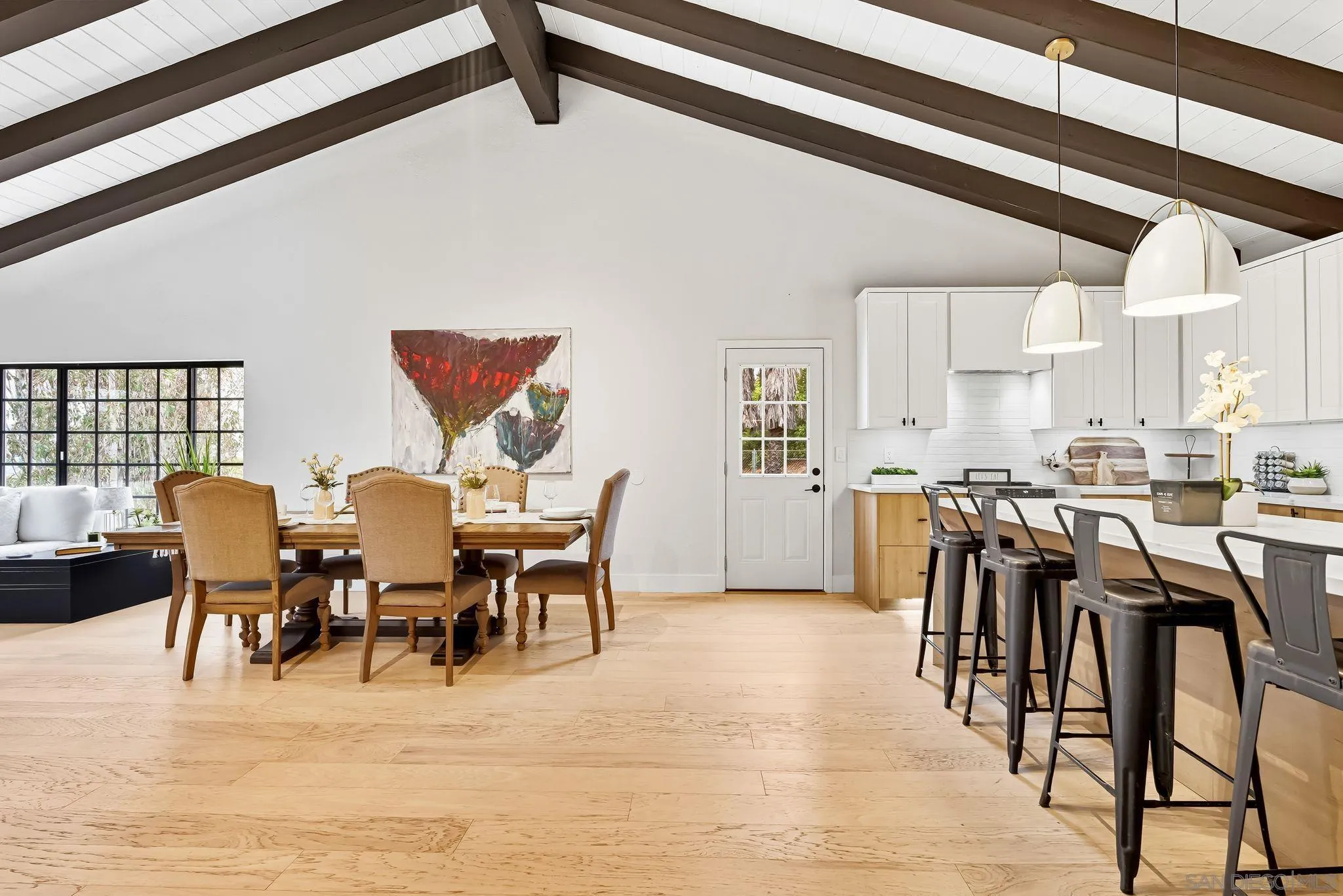 https://cdn.realtyfeed.com/cdn/127/250039132/e1a34ef84567ff522f9d42db6452fdb6.webp